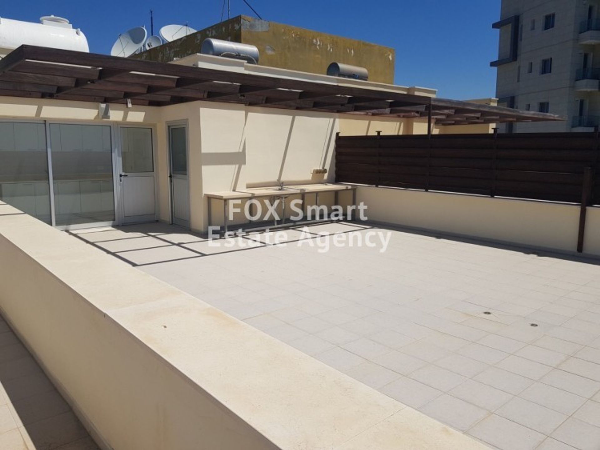 Condominium dans Agios Tychon, Limassol 11275281