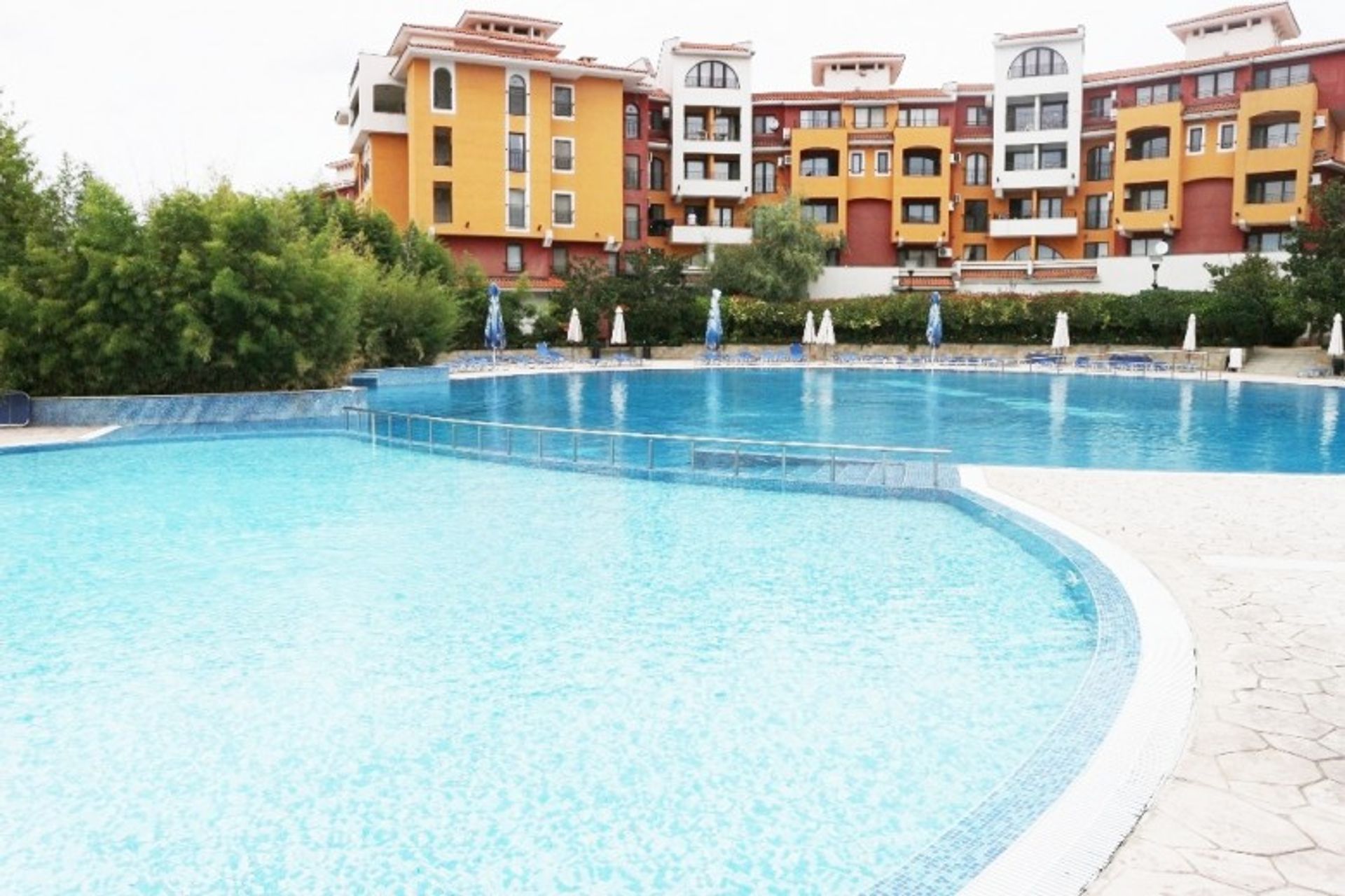 Condominio en Aheloy, Burgas 11275394