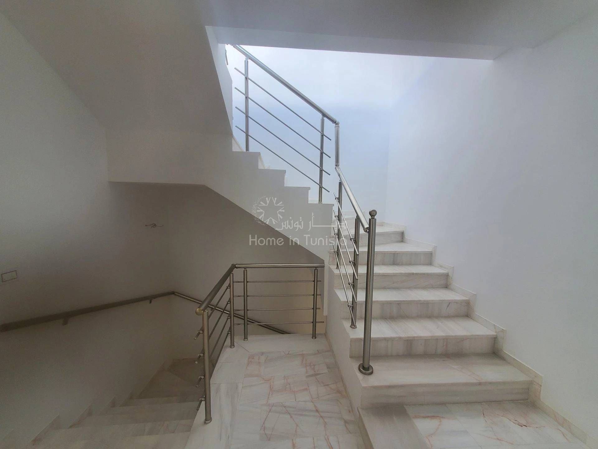 Hus i Monastir, Monastir 11275516