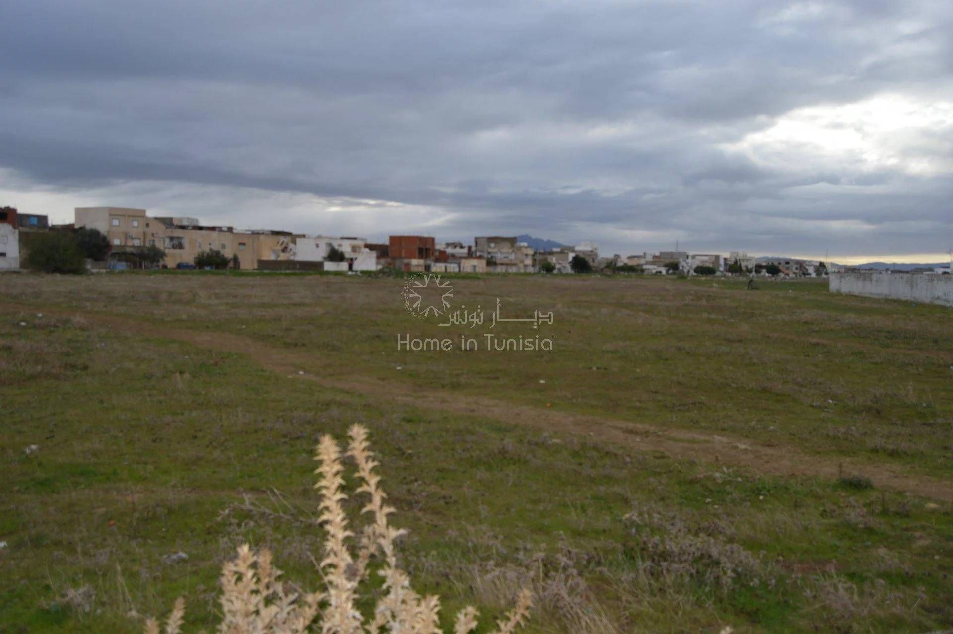 Land in Dar Sidi M'hamed en Cherif, Tunis 11276685