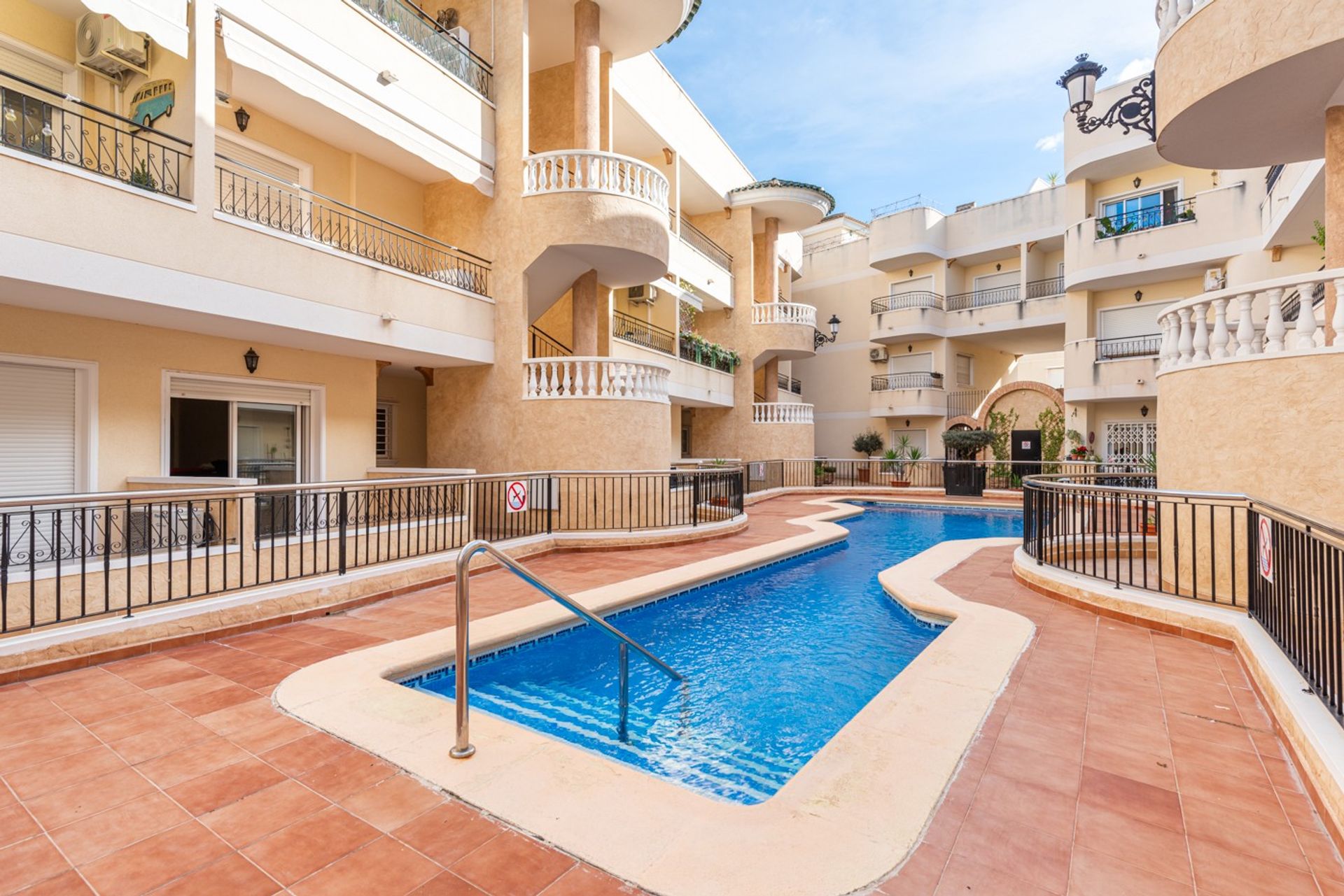 Condominium in Jacarilla, Comunidad Valenciana 11277466