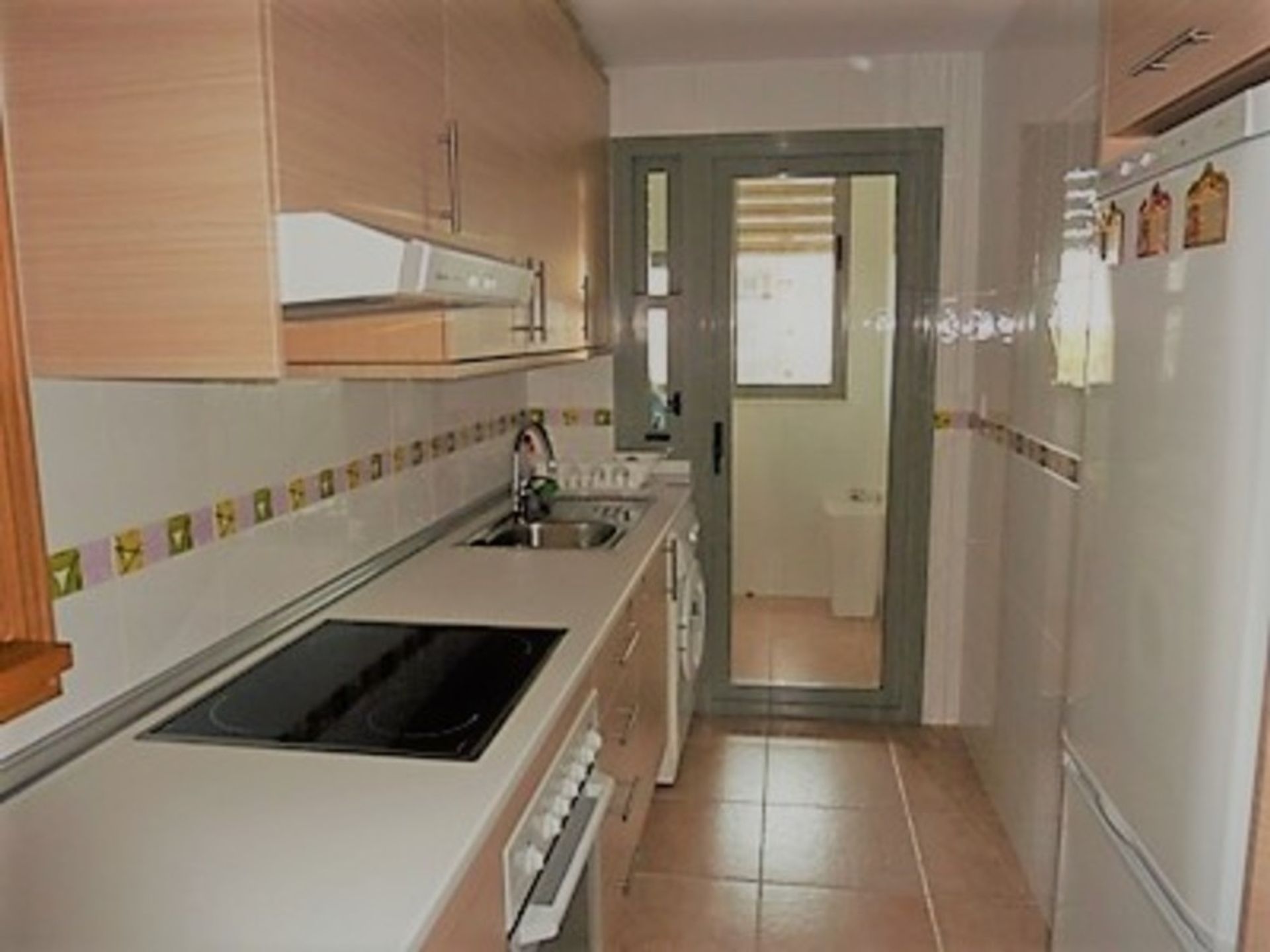 Condominium in Guardamar del Segura, Comunidad Valenciana 11277725