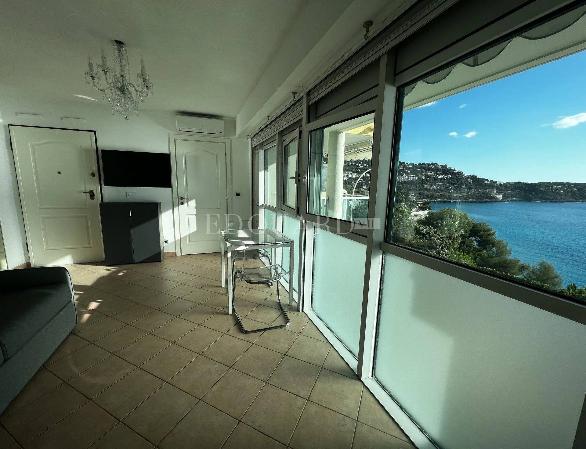 Condominium in Roquebrune, Provence-Alpes-Cote d'Azur 11278486