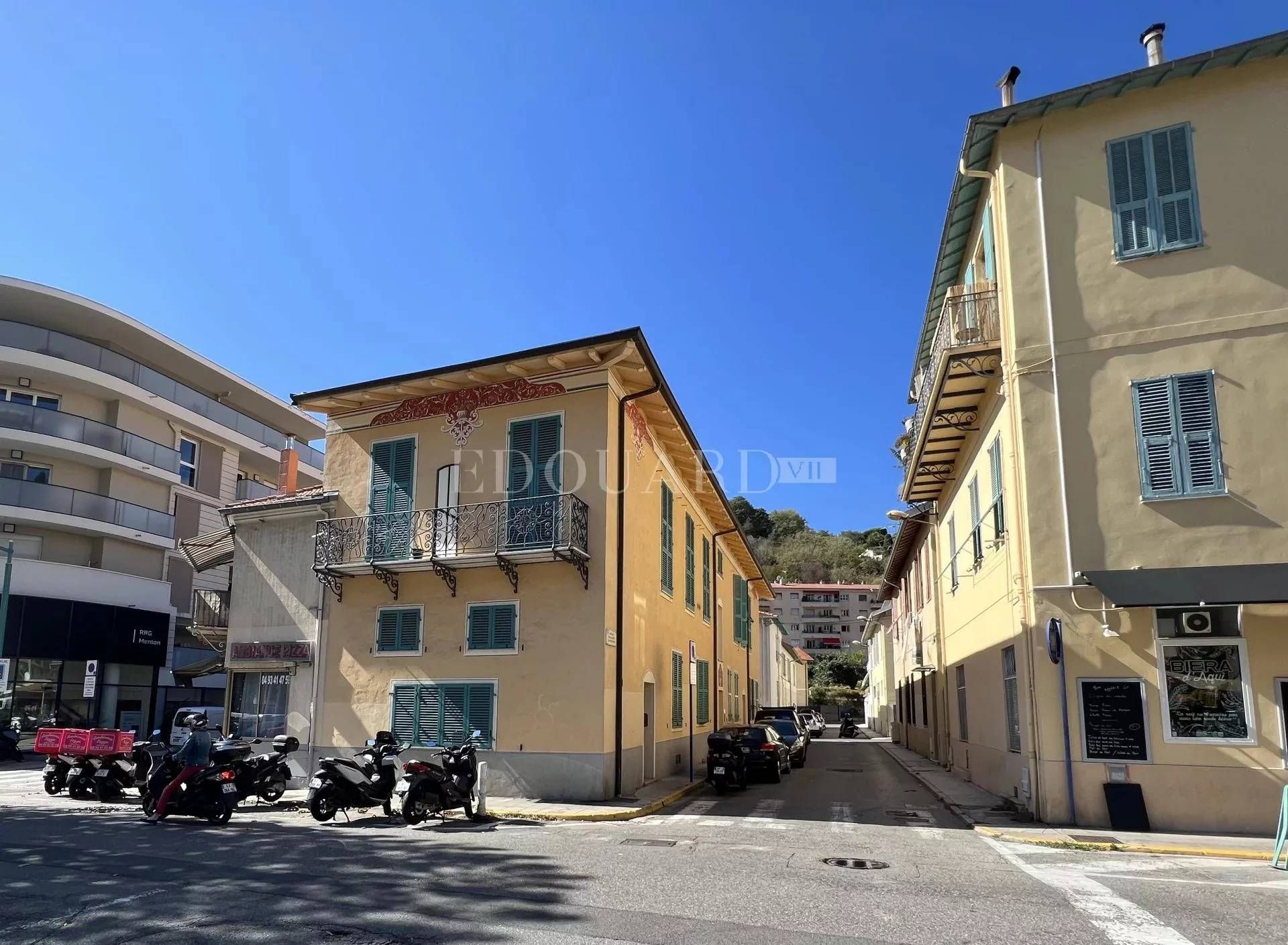 Condominium in Menton, Provence-Alpes-Cote d'Azur 11278567