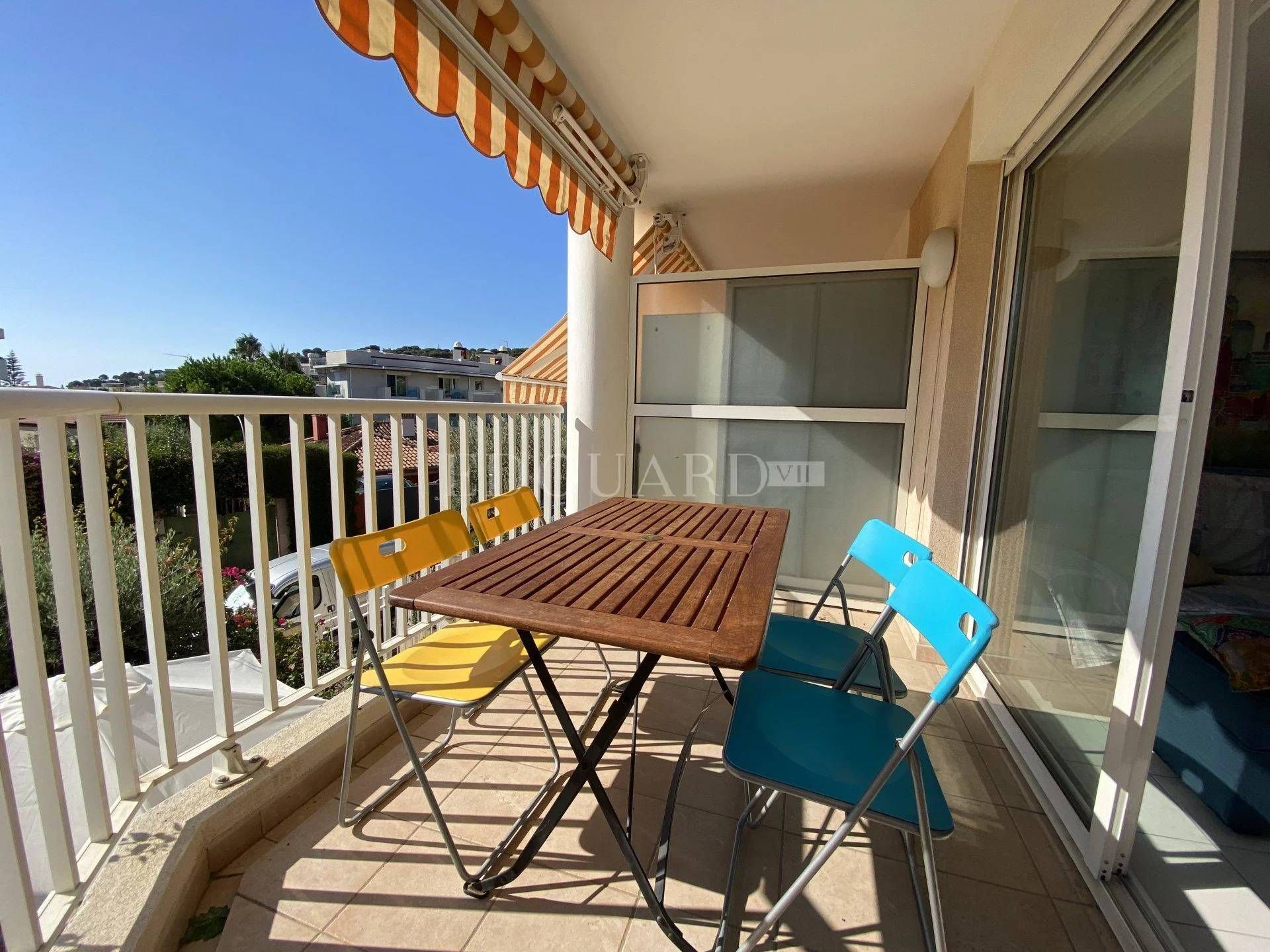 Condominio nel Roquebrune-Cap-Martin, Provence-Alpes-Côte d'Azur 11278600