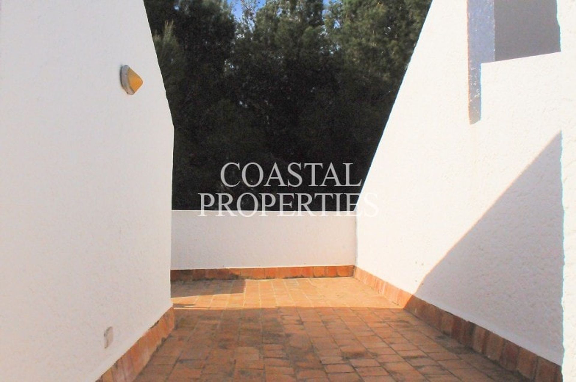 Condominium in Calvia, Balearic Islands 11278993