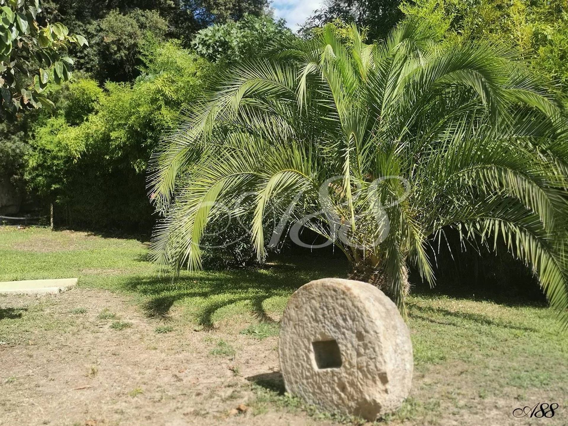 rumah dalam Trans-en-Provence, Provence-Alpes-Côte d'Azur 11279564