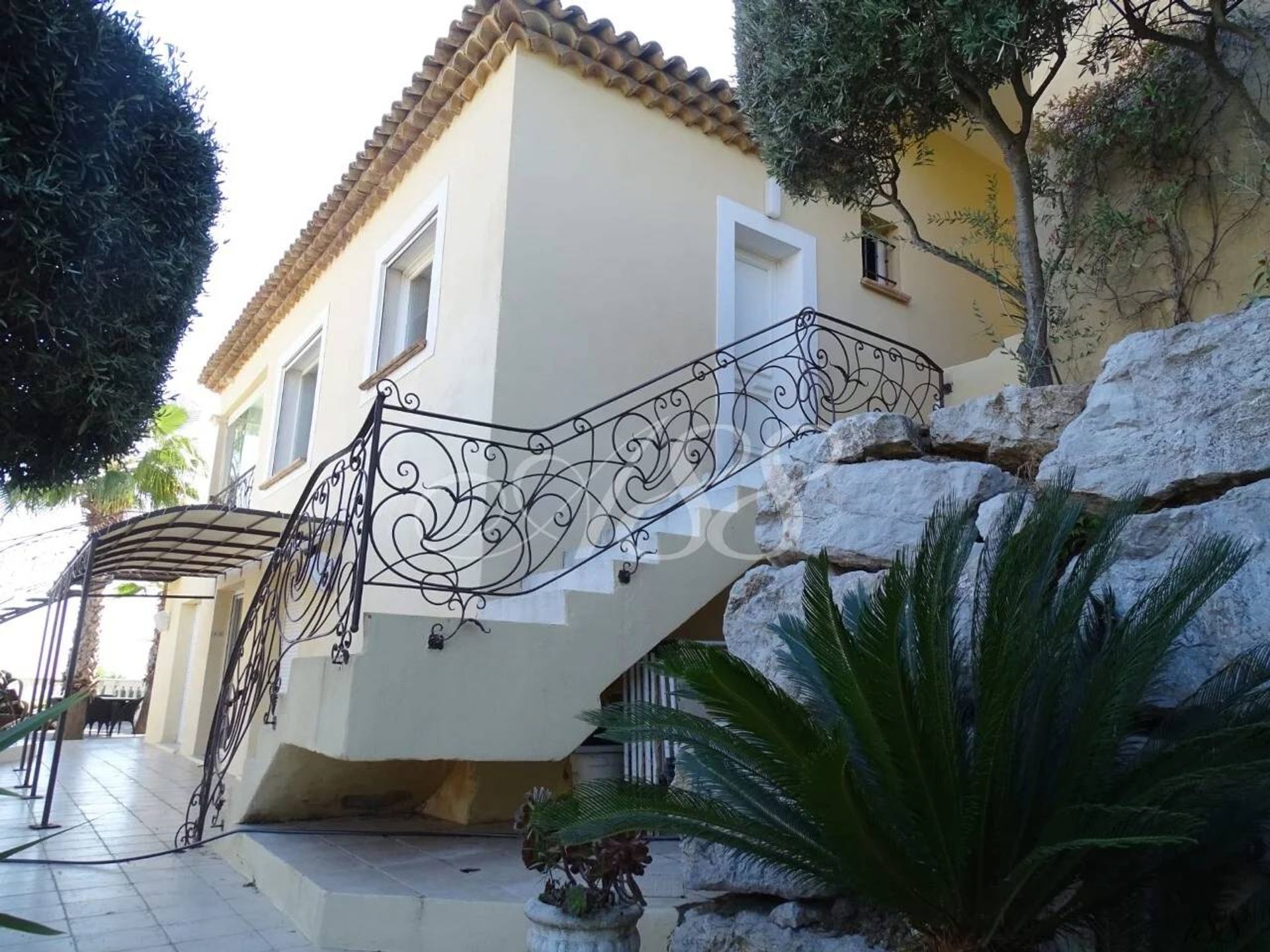 σπίτι σε Sainte-Maxime, Provence-Alpes-Côte d'Azur 11279575