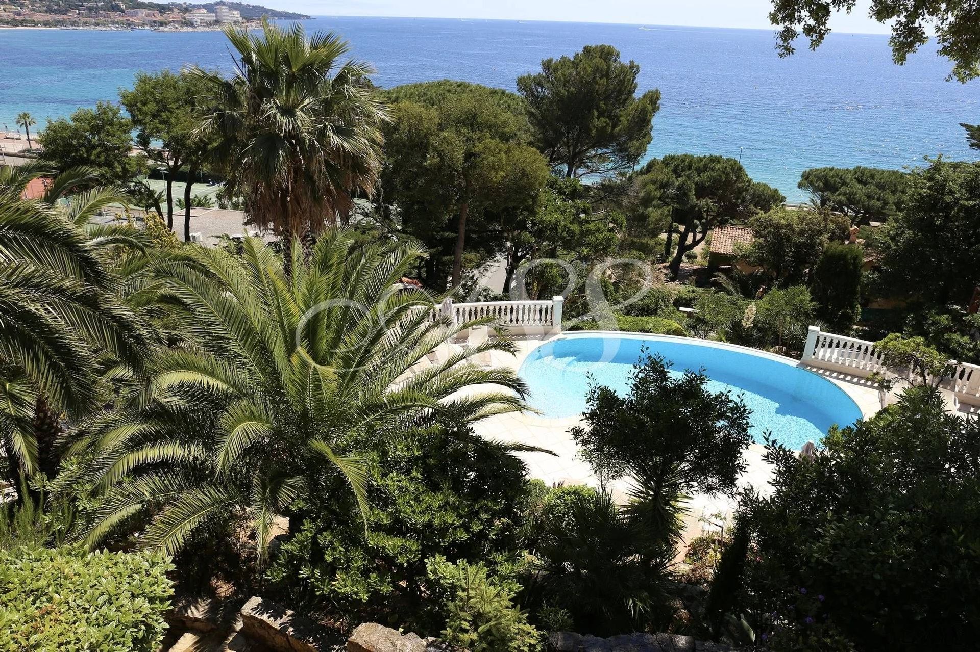 Hus i Sainte-Maxime, Provence-Alpes-Cote d'Azur 11279581