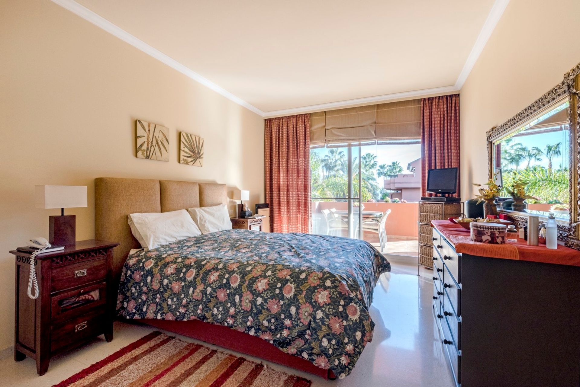 Condominium in Marbella, Andalucía 11279980