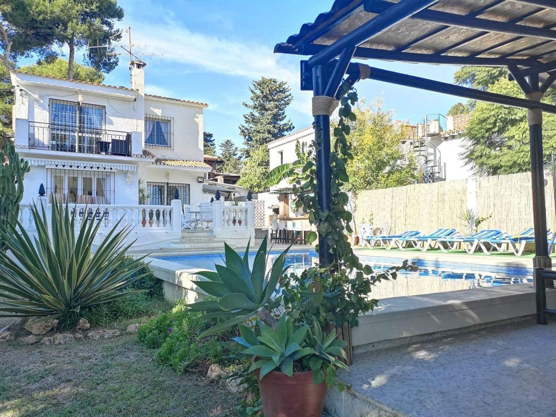 House in Alhaurín de la Torre, Andalucía 11280538