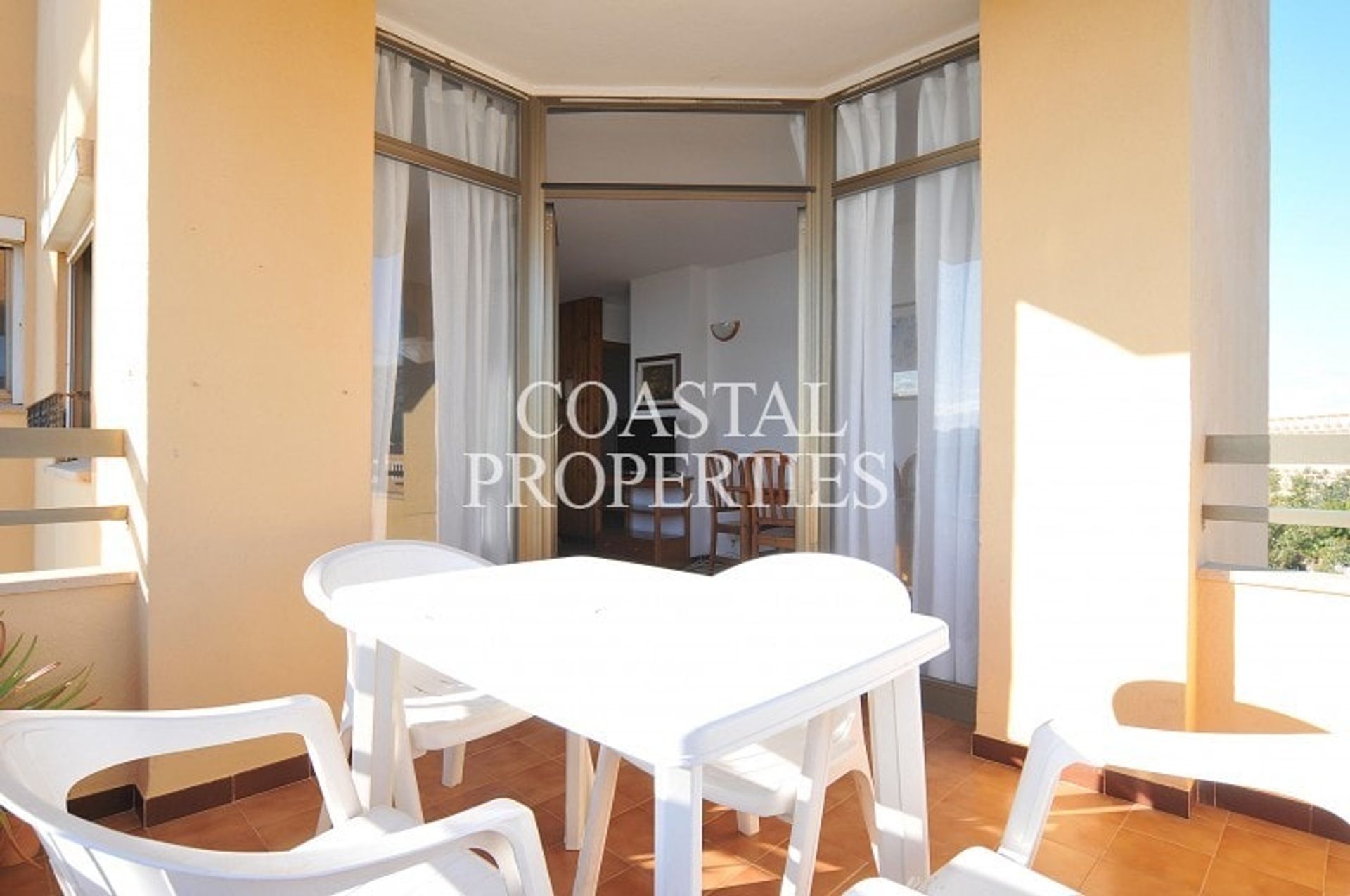 Condominium in Calvia, De Balearen 11283084