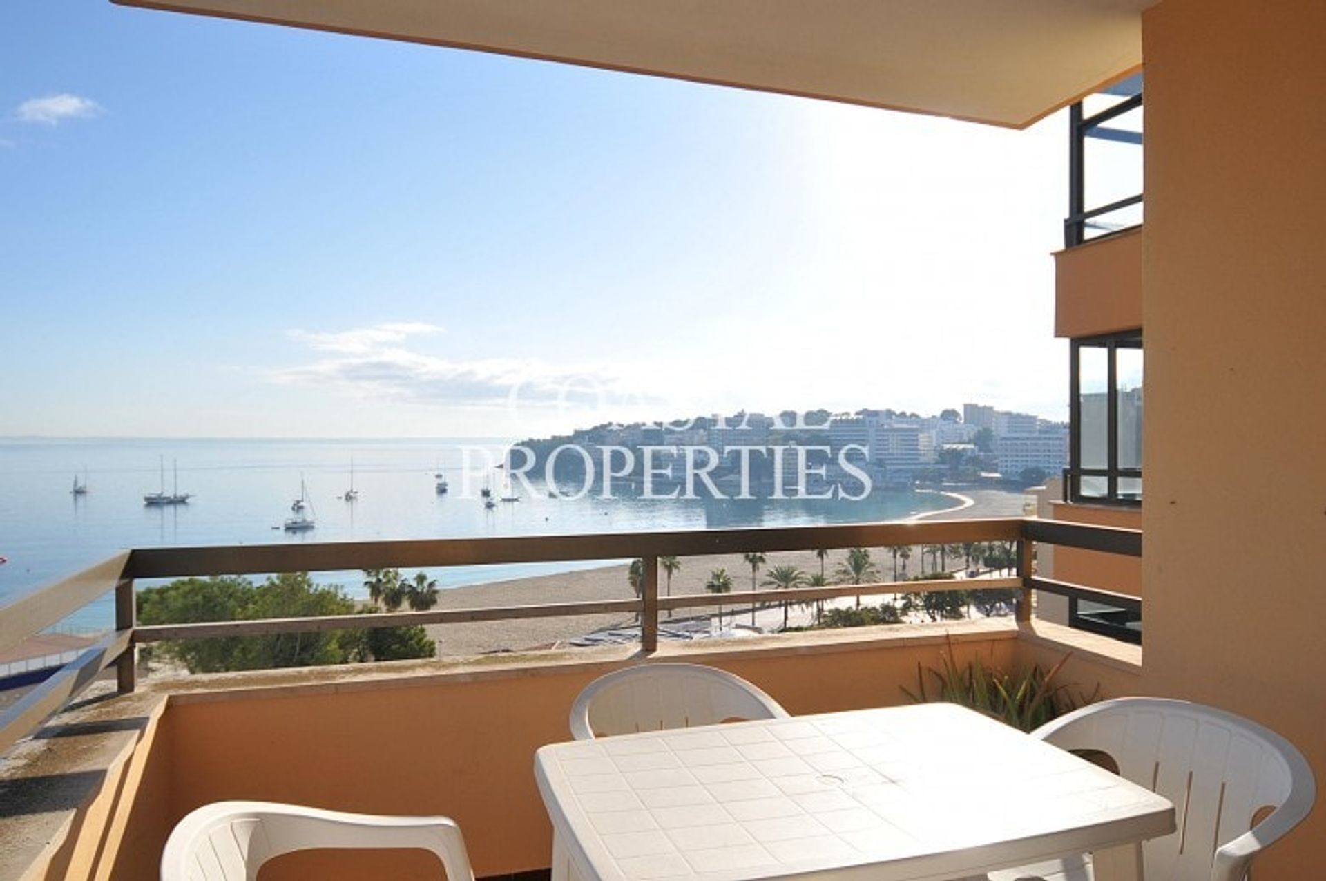 Condominium in Calvia, De Balearen 11283084