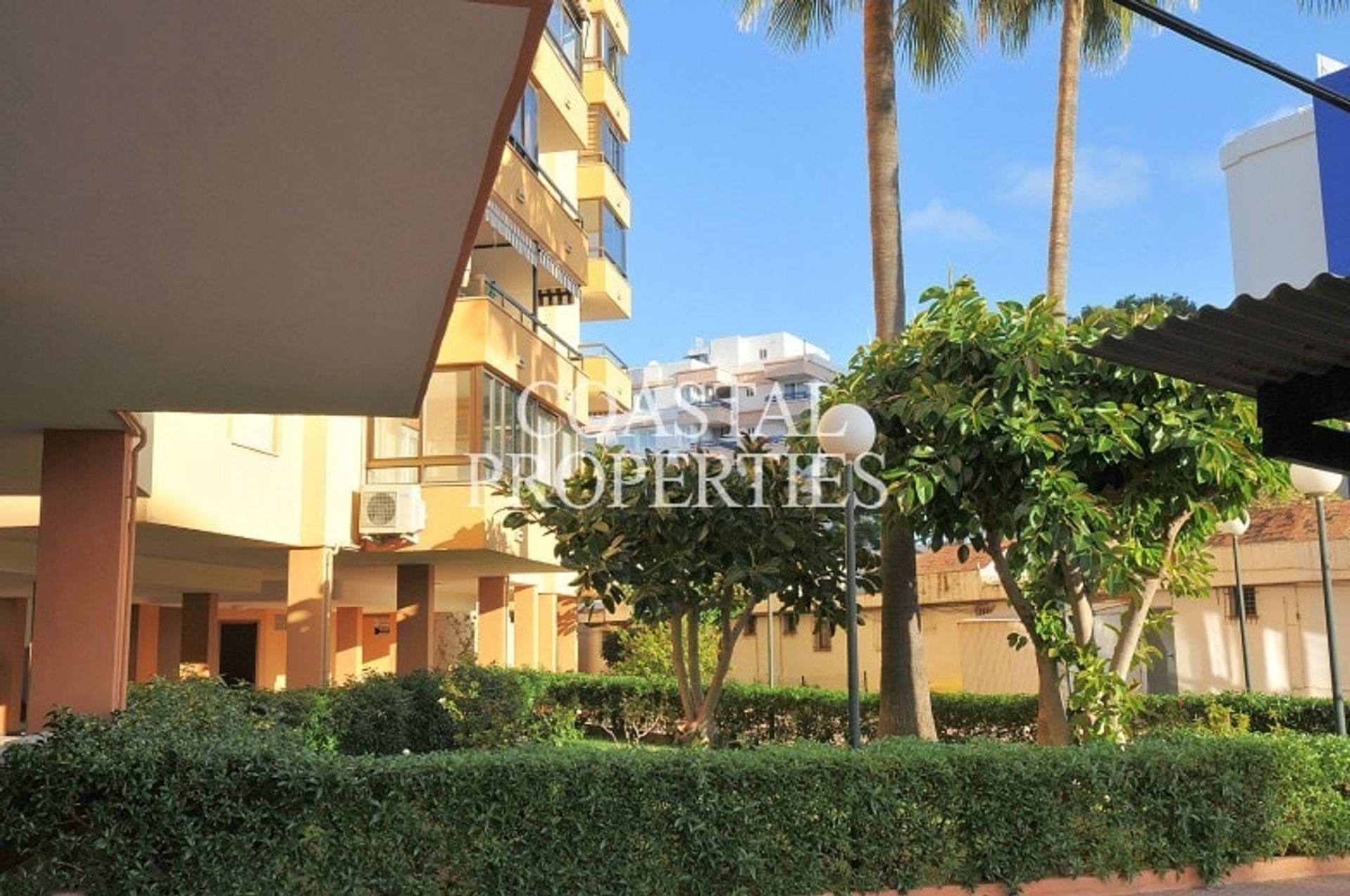 Condominium in Calvia, De Balearen 11283084