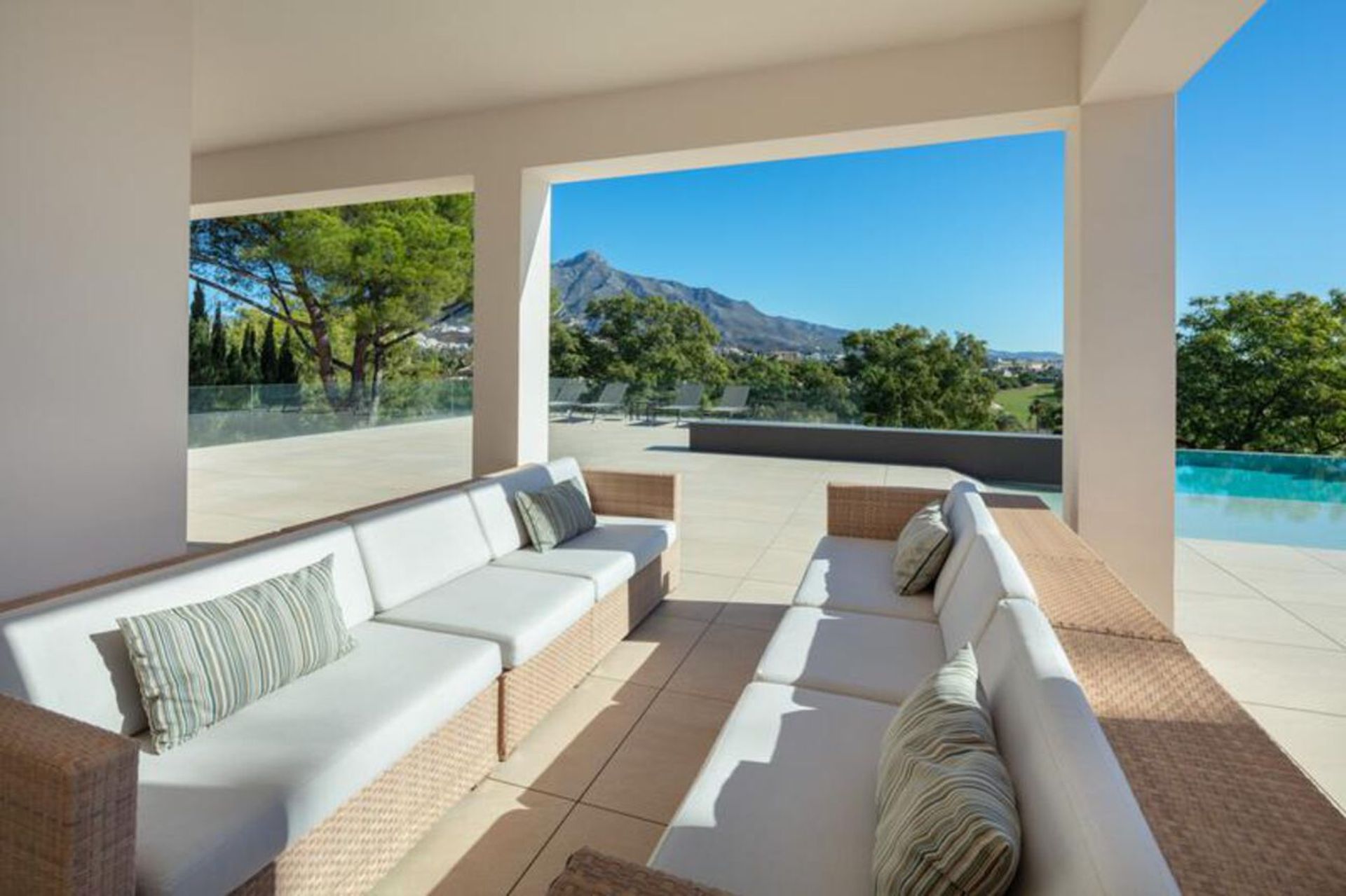 Haus im Marbella, Andalucía 11285948