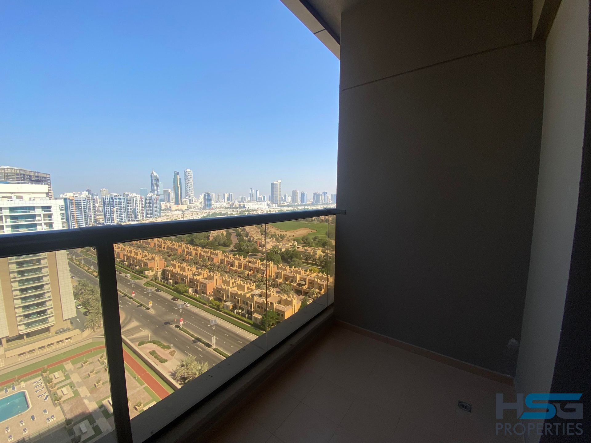 सम्मिलित में Dubai, Dubai 11287704