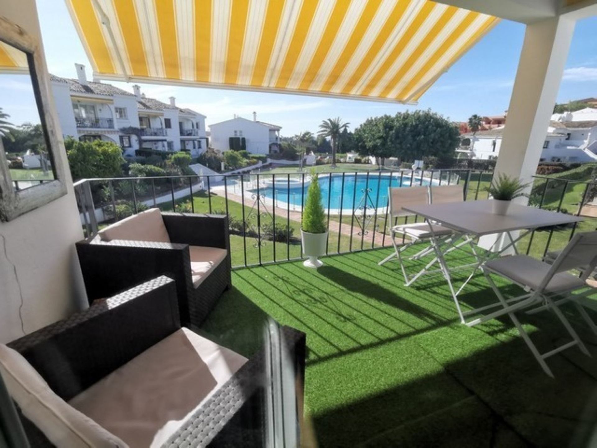 Kondominium dalam Benahavis, Andalusia 11288598