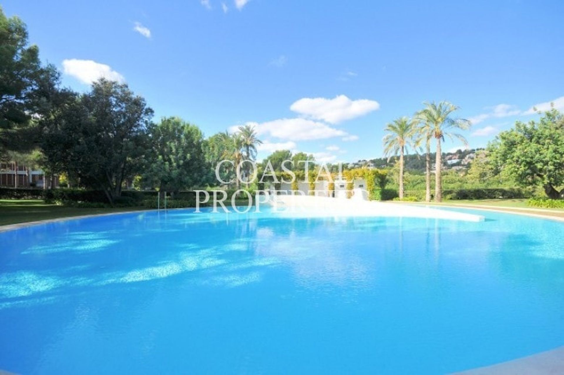 Condominio en La Bonanova, Islas Baleares 11289855