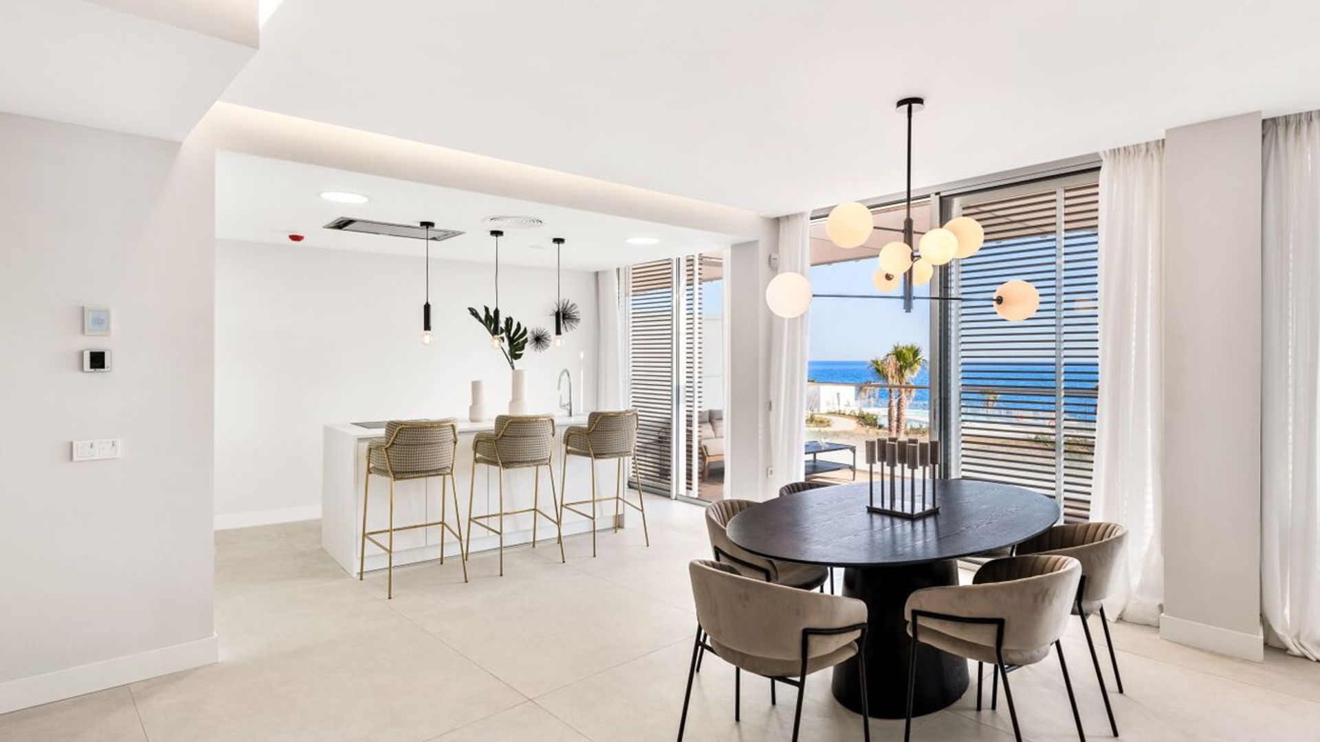 Condominium in Estepona, Andalucía 11289985