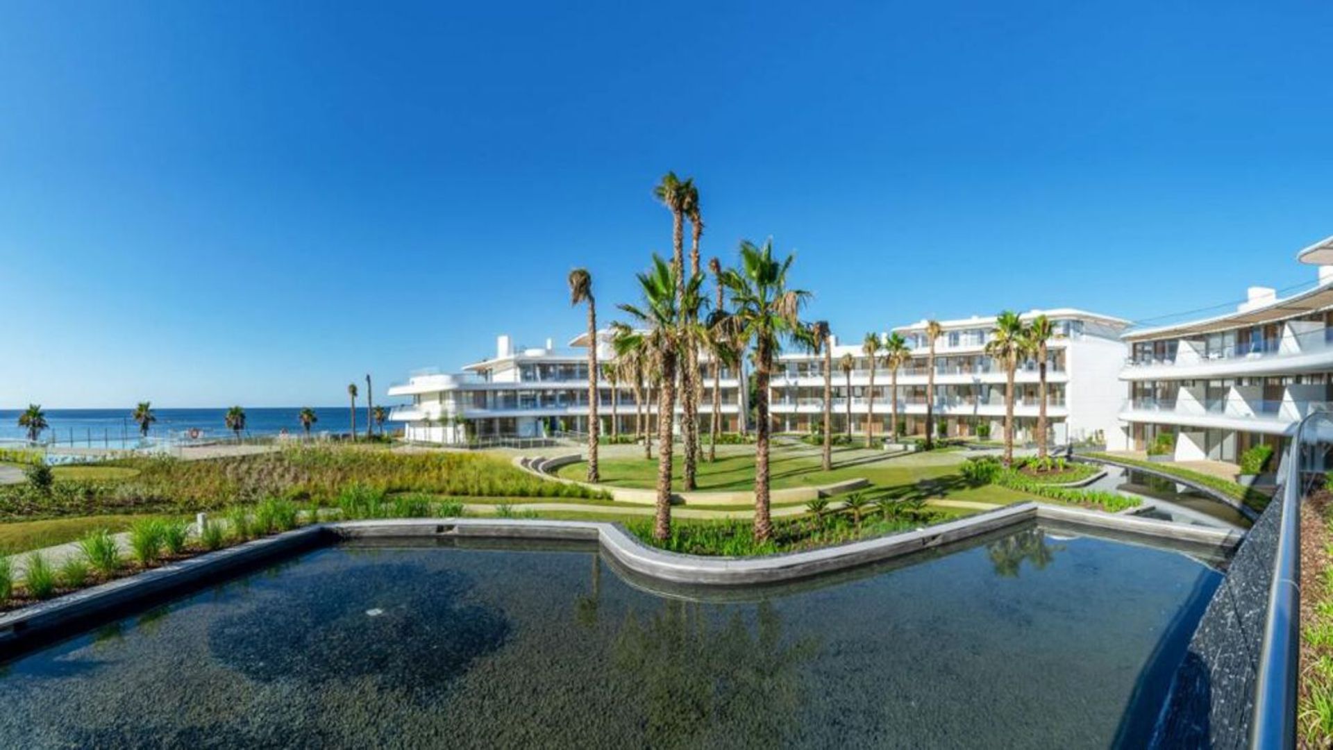 Condominium in Estepona, Andalucía 11289985