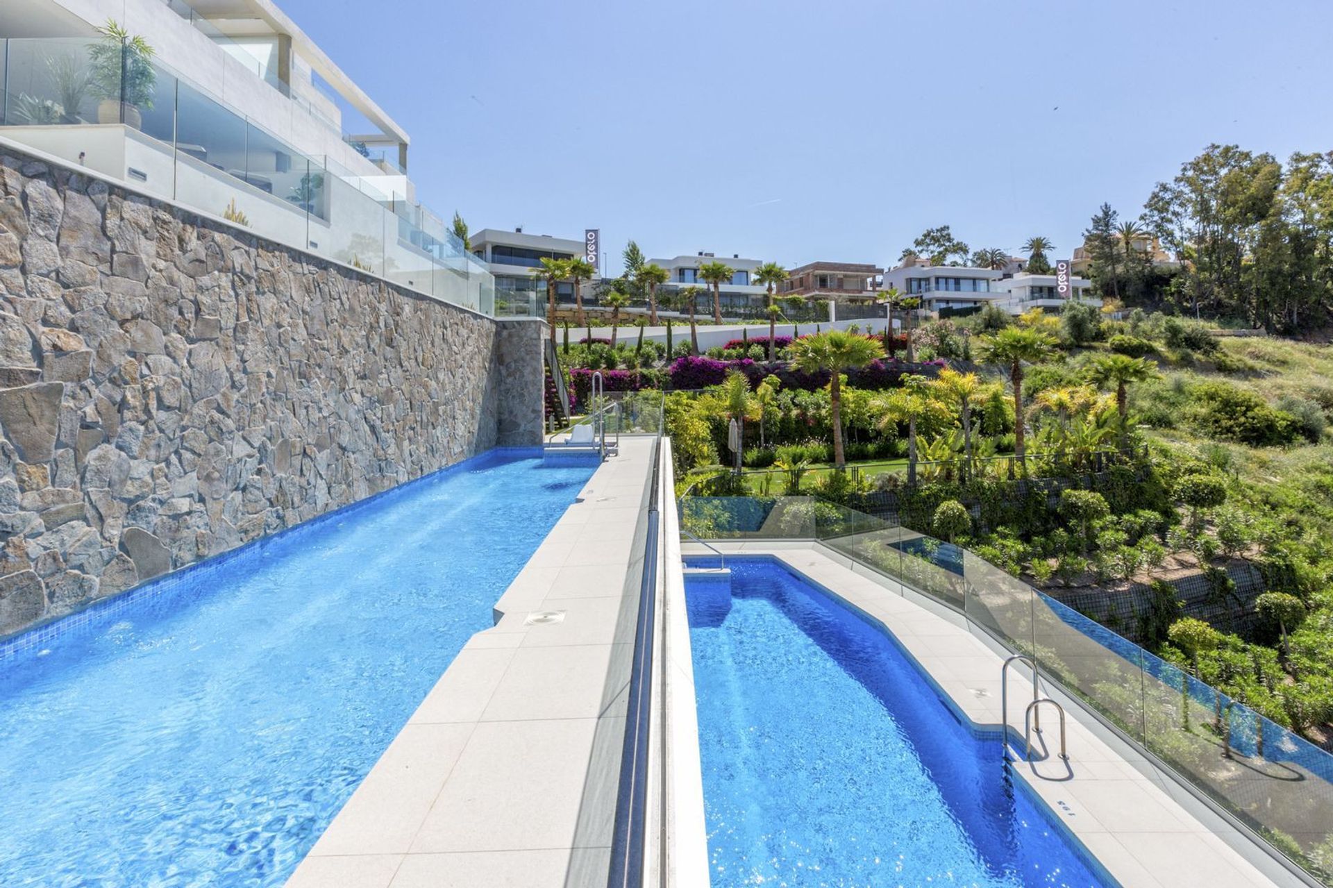 Condominium in Marbella, Andalucía 11290831