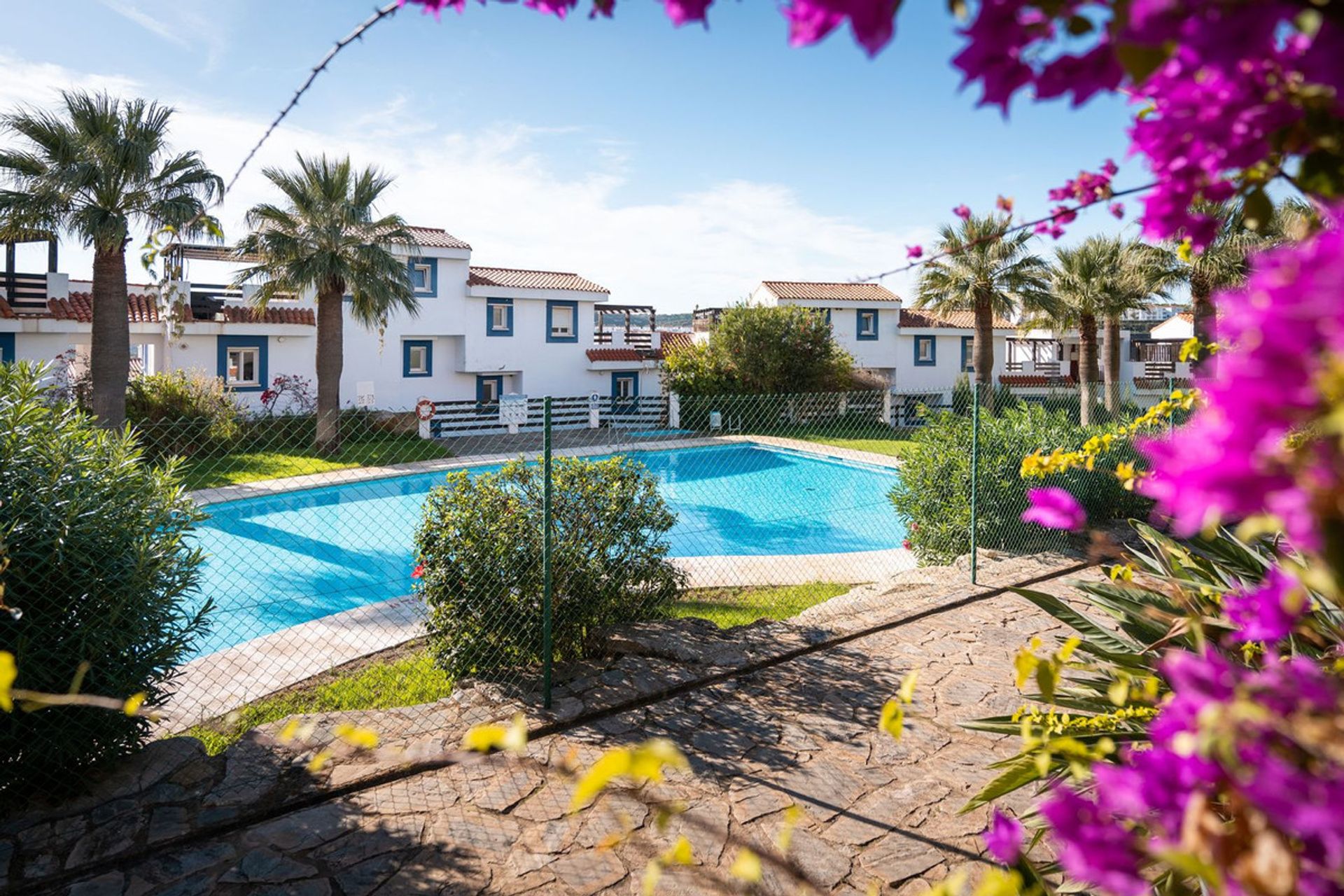 Condominium in Castillo de Sabinillas, Andalusia 11291043