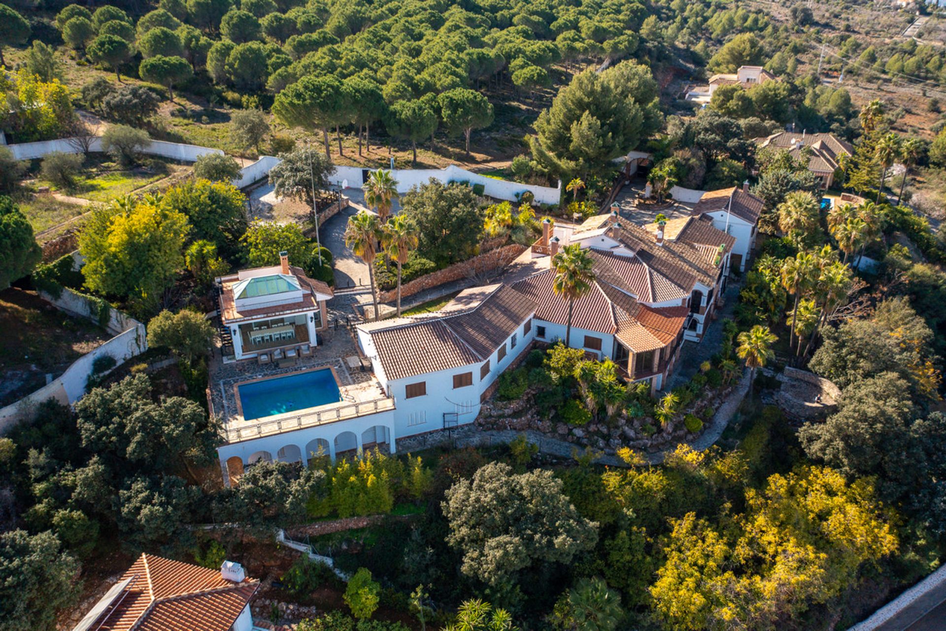 casa no Alhaurín el Grande, Andaluzia 11292258