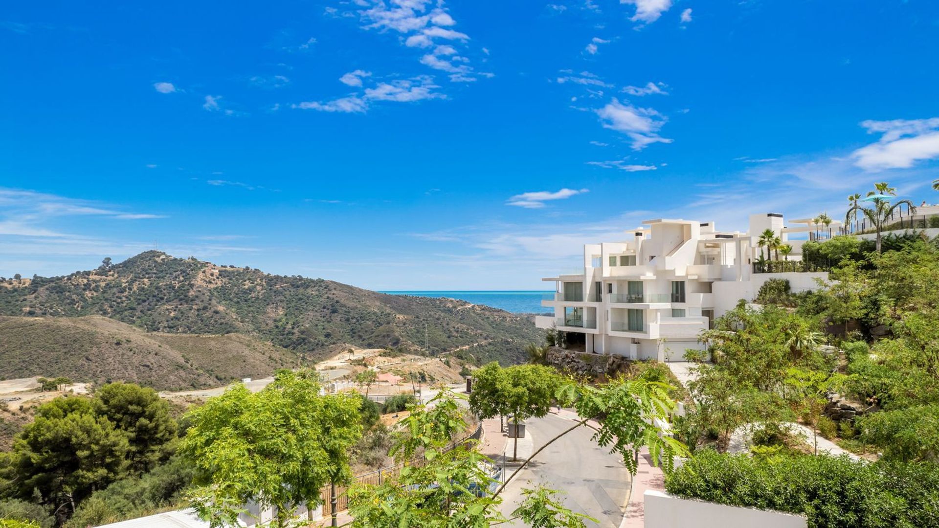 Condominium in Marbella, Andalucía 11292906