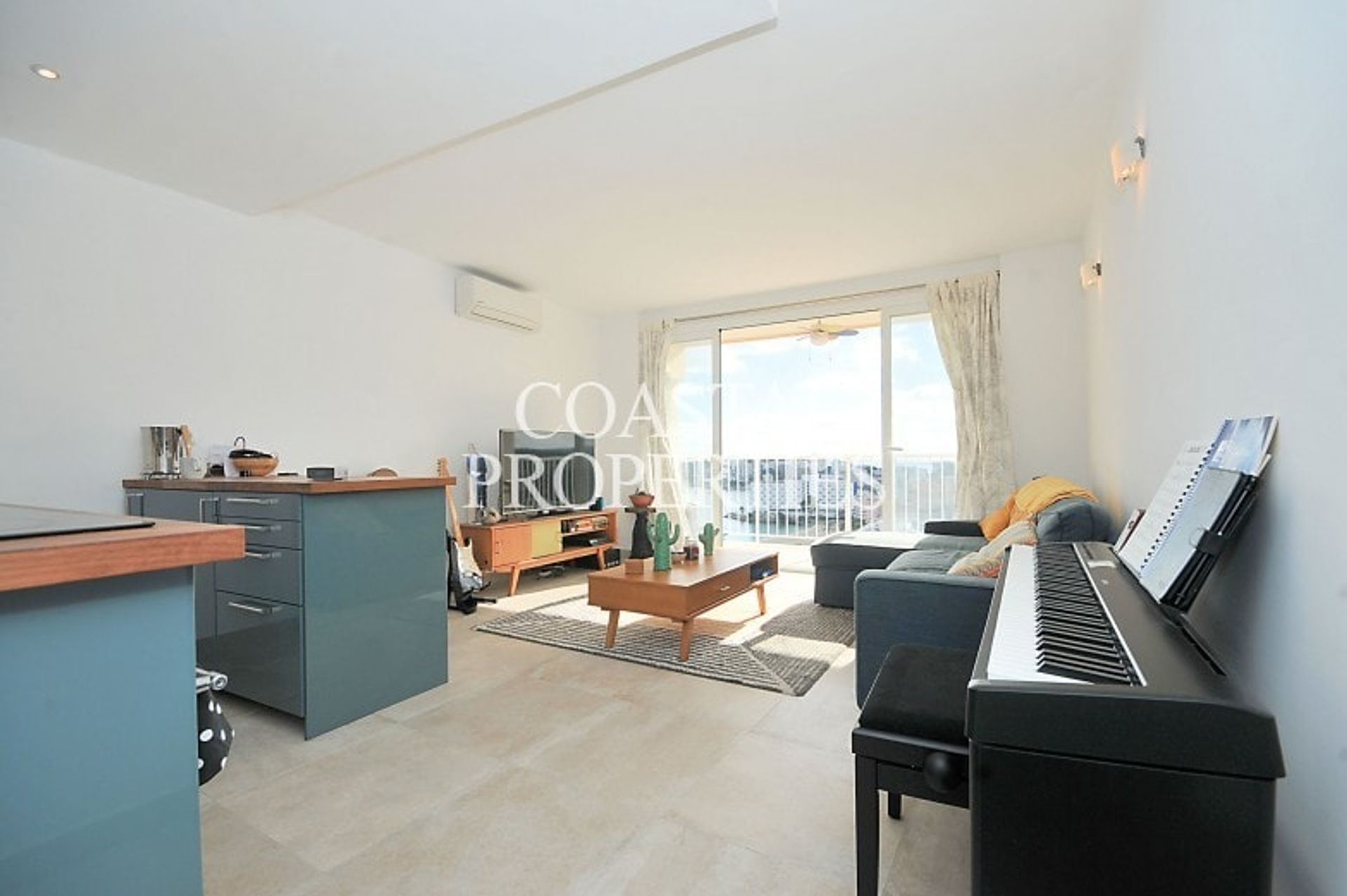 Condominium in Calvia, De Balearen 11293989