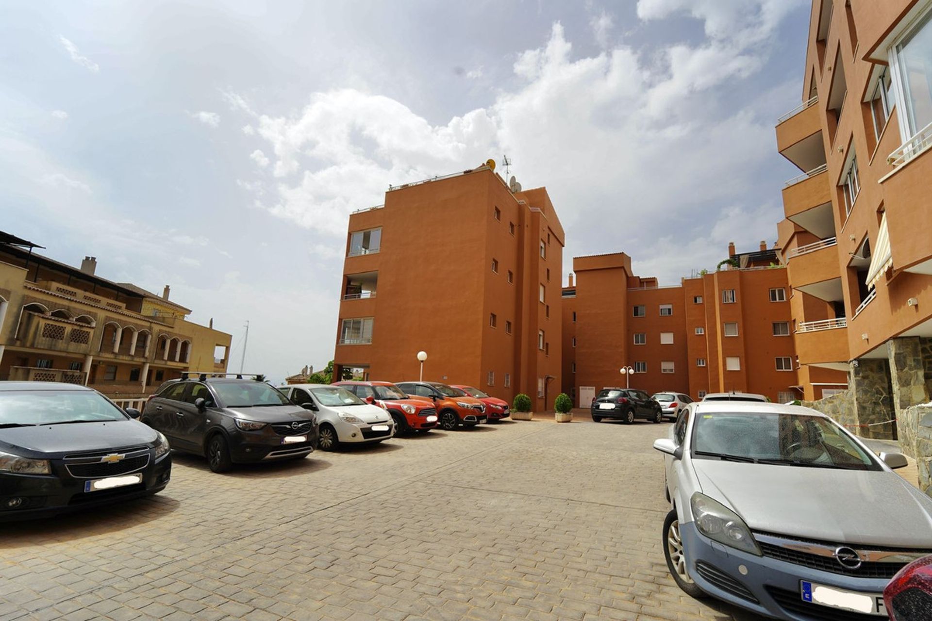 Condominium in Calahonda, Andalucía 11294366