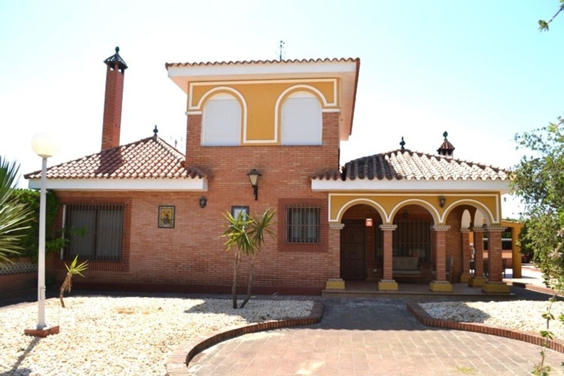 Haus im Lucena del Puerto, Andalucía 11294719