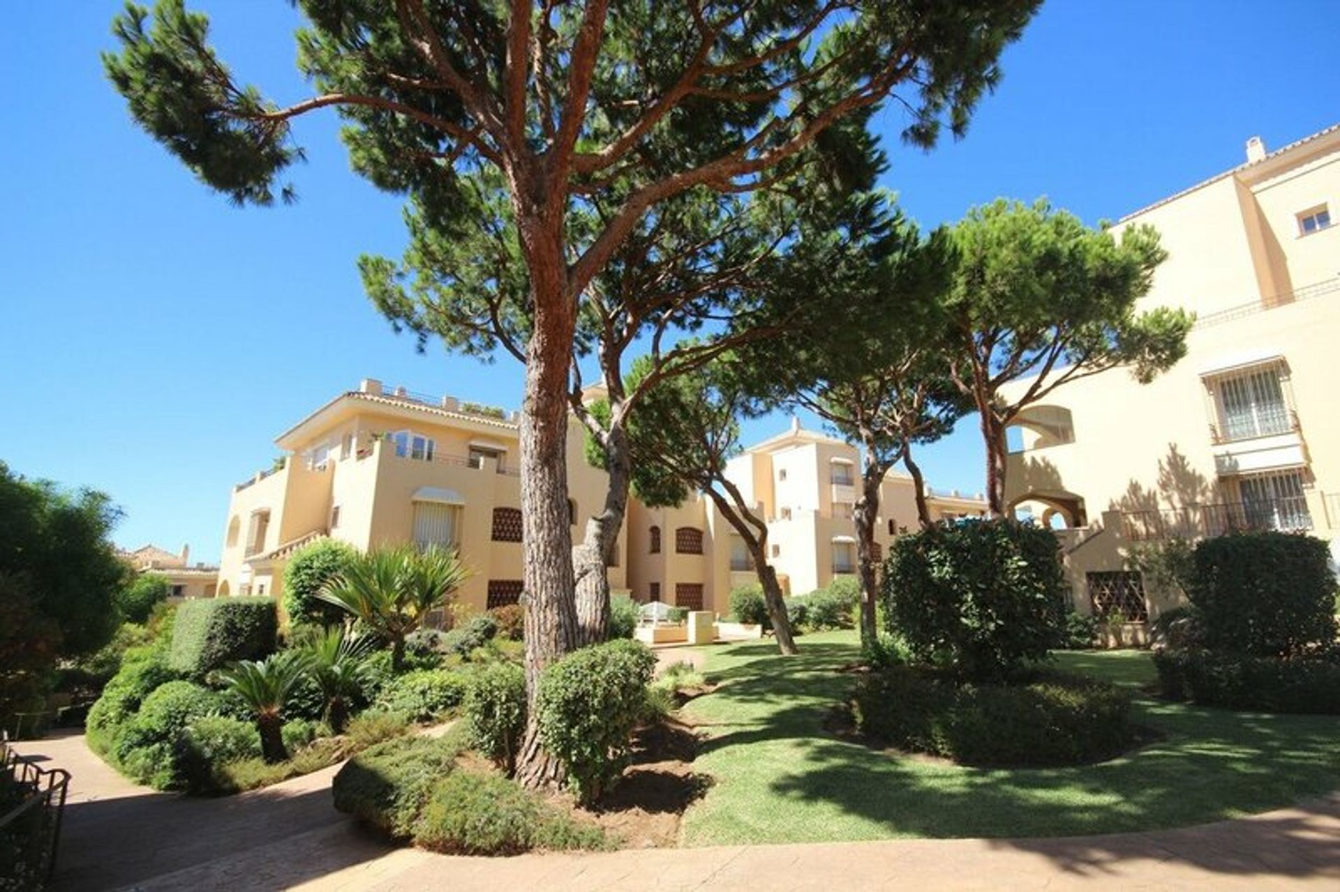 Condominium dans Marbella, Andalucía 11294950