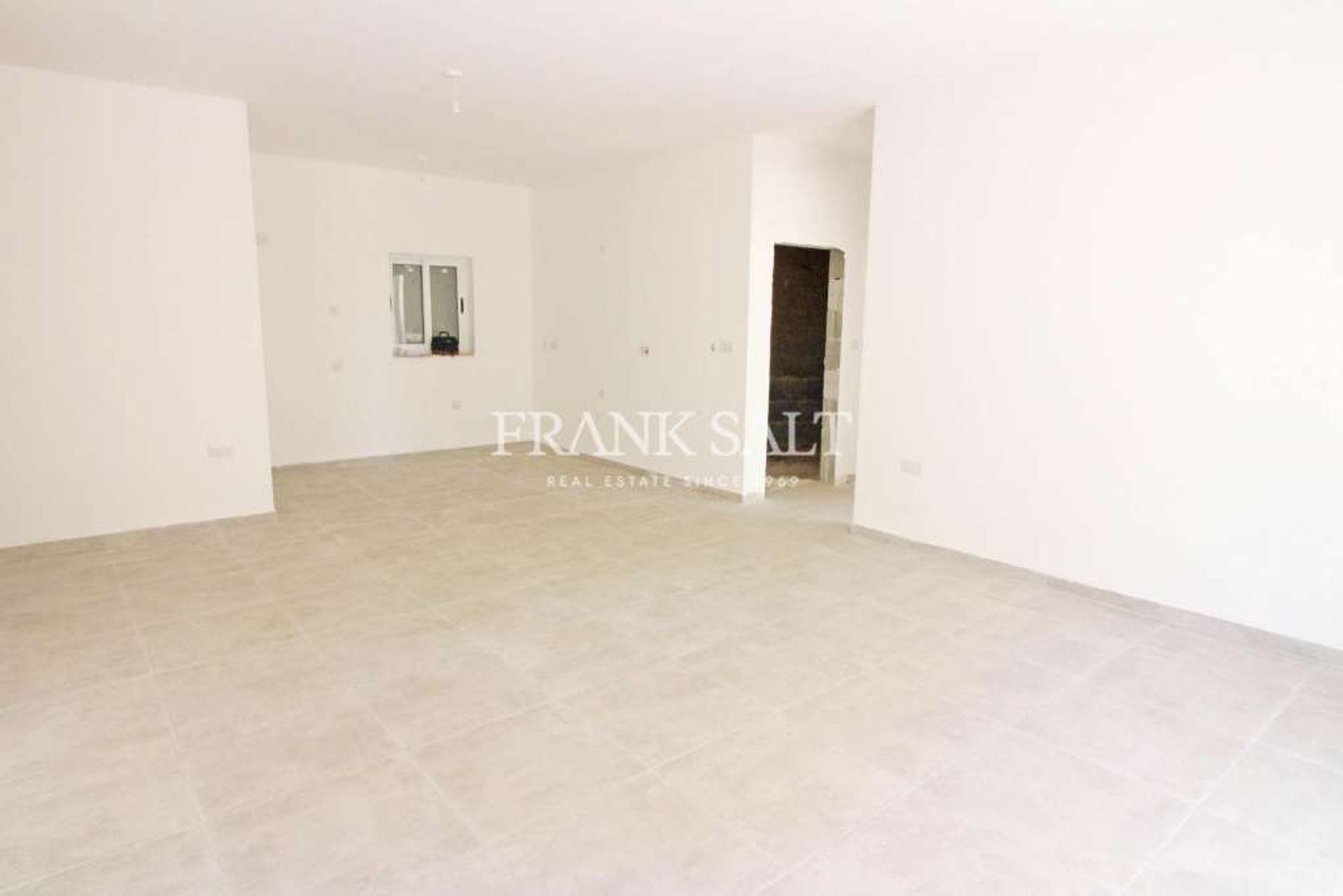 Condominium in Hamrun,  11295744