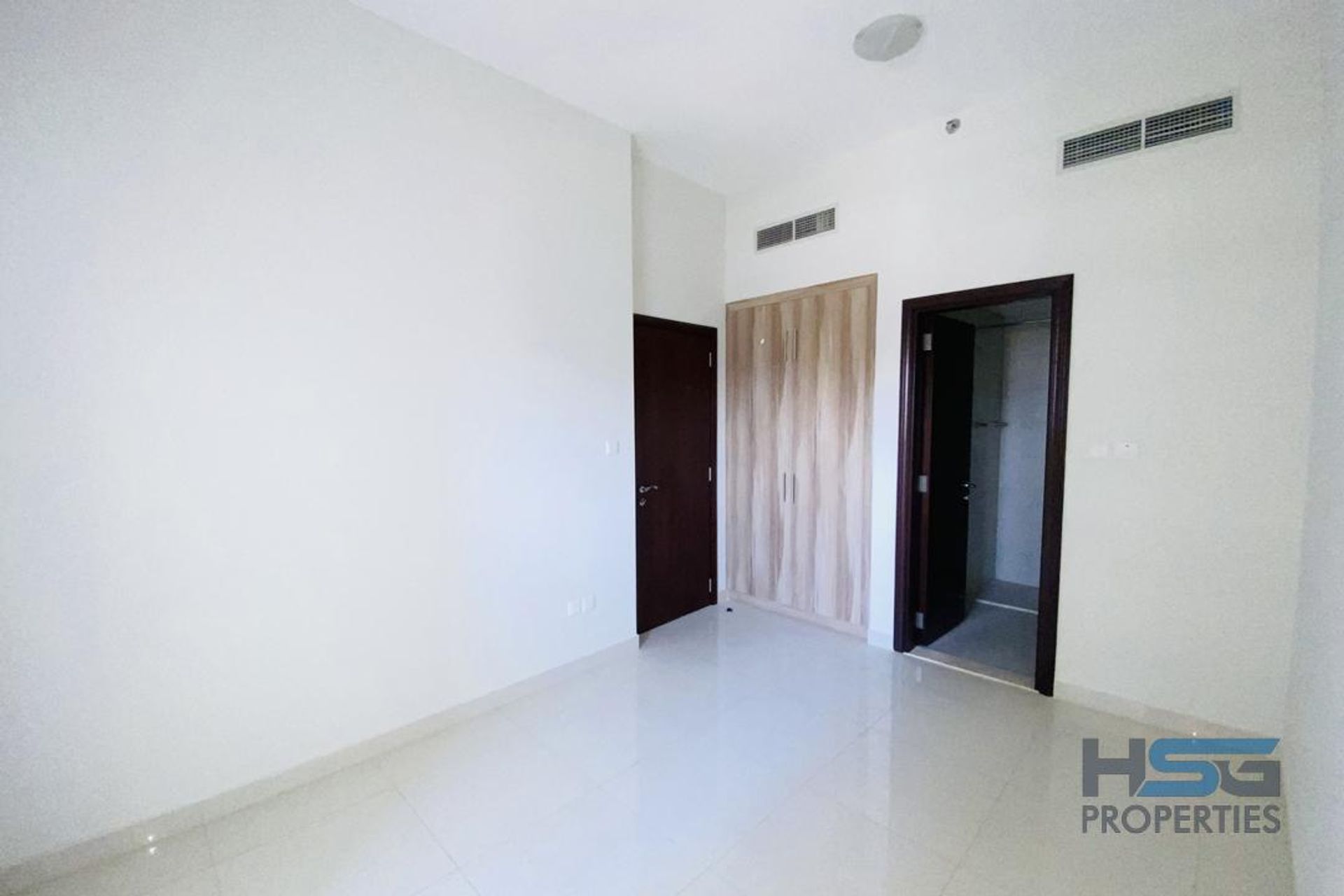 Condominium dans Warisan, Dubaï 11296656