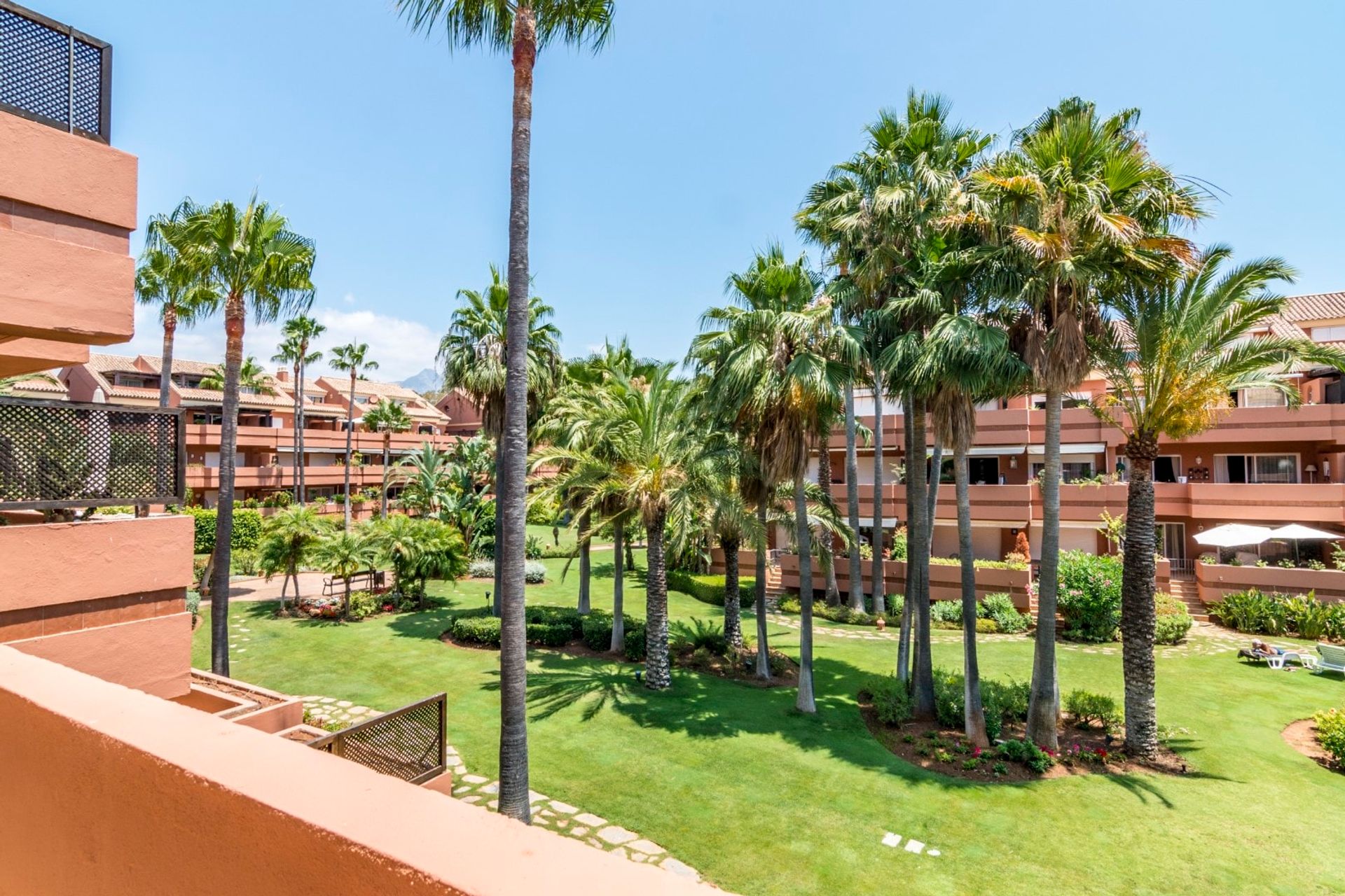 Condominium in El Angel, Andalusia 11298450