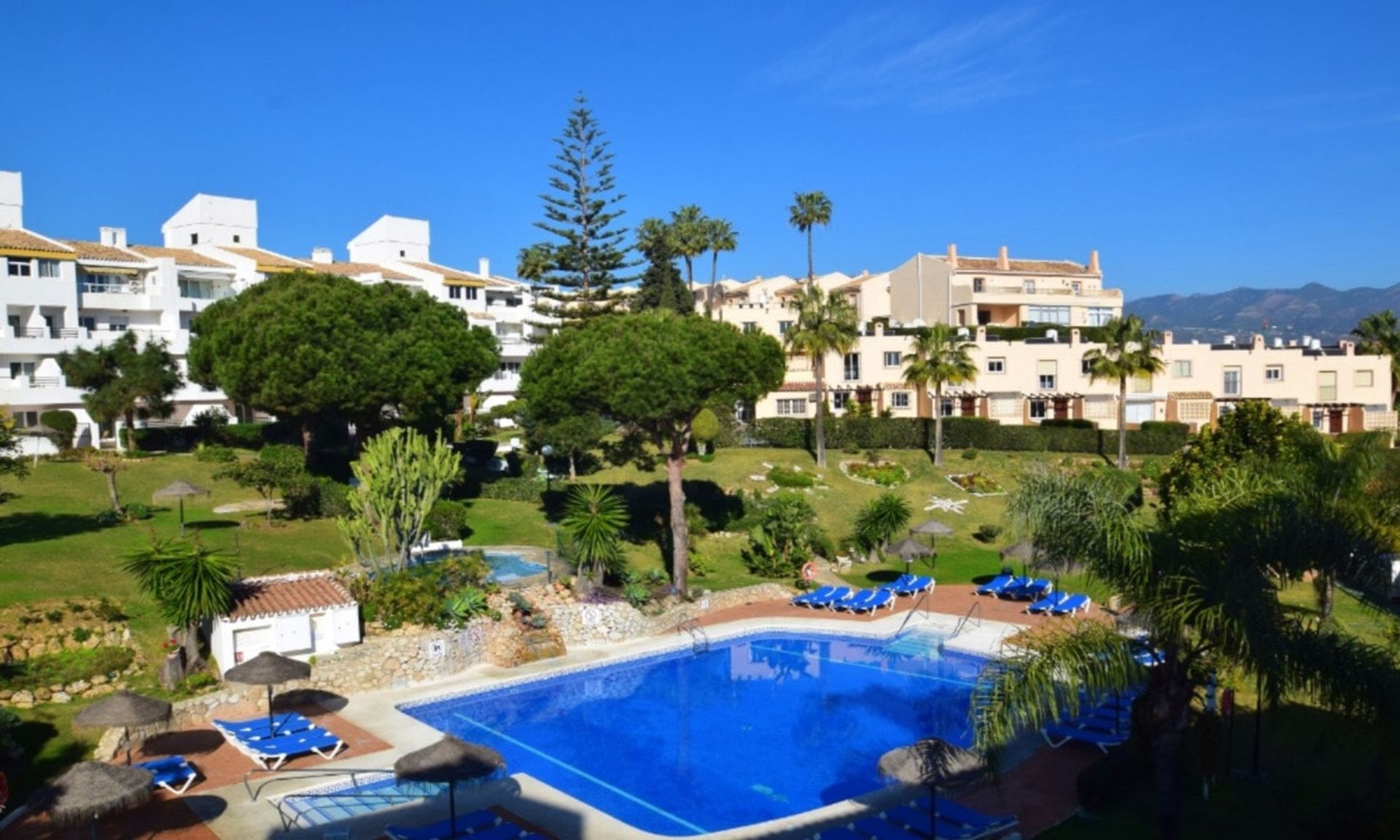 公寓 在 Las Lagunas de Mijas, Andalucía 11299096