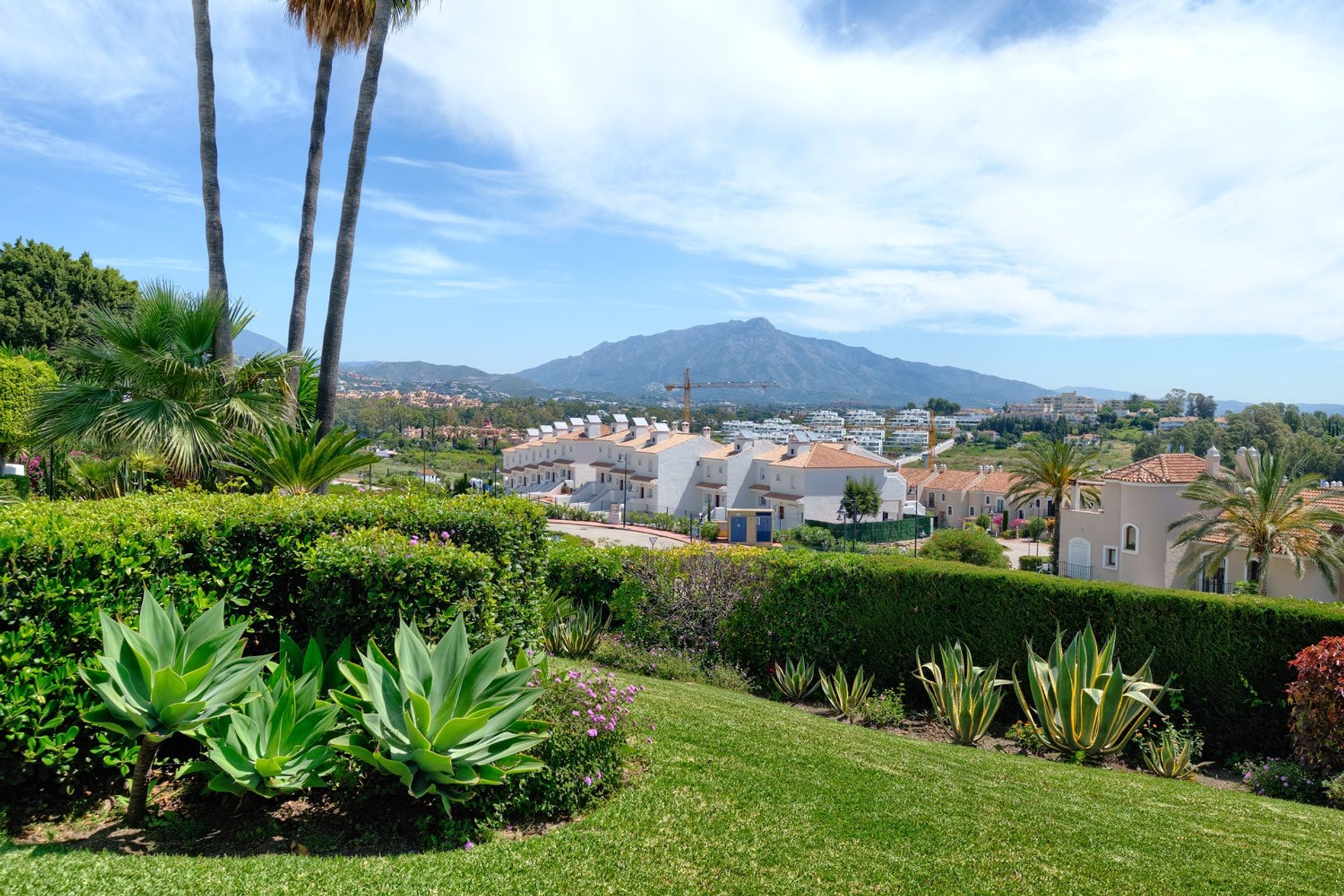 Condominium dans Estepona, Andalucía 11299411