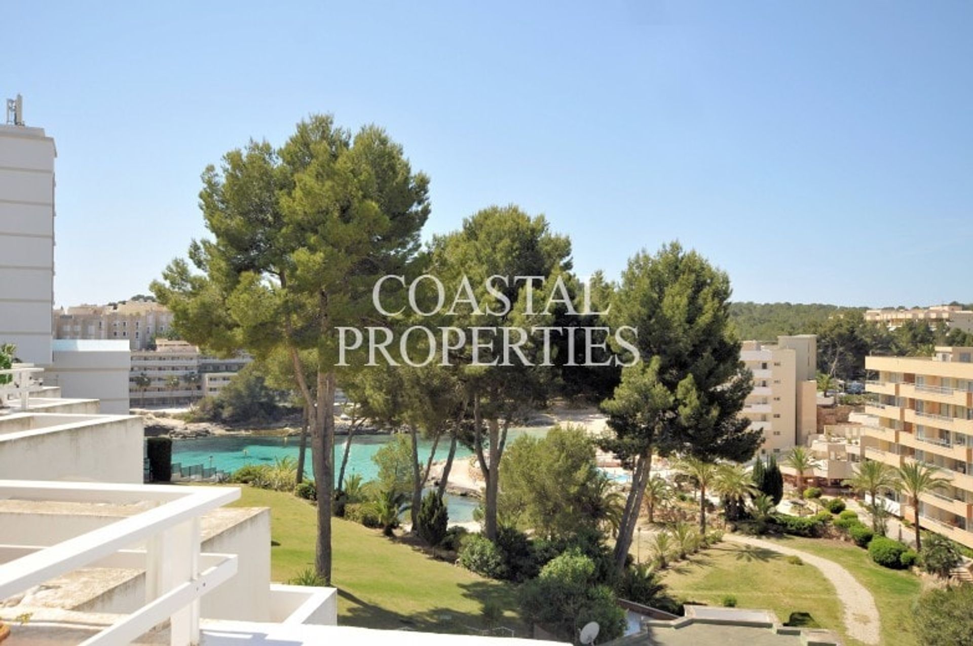 Condominium in Calvia, De Balearen 11299439