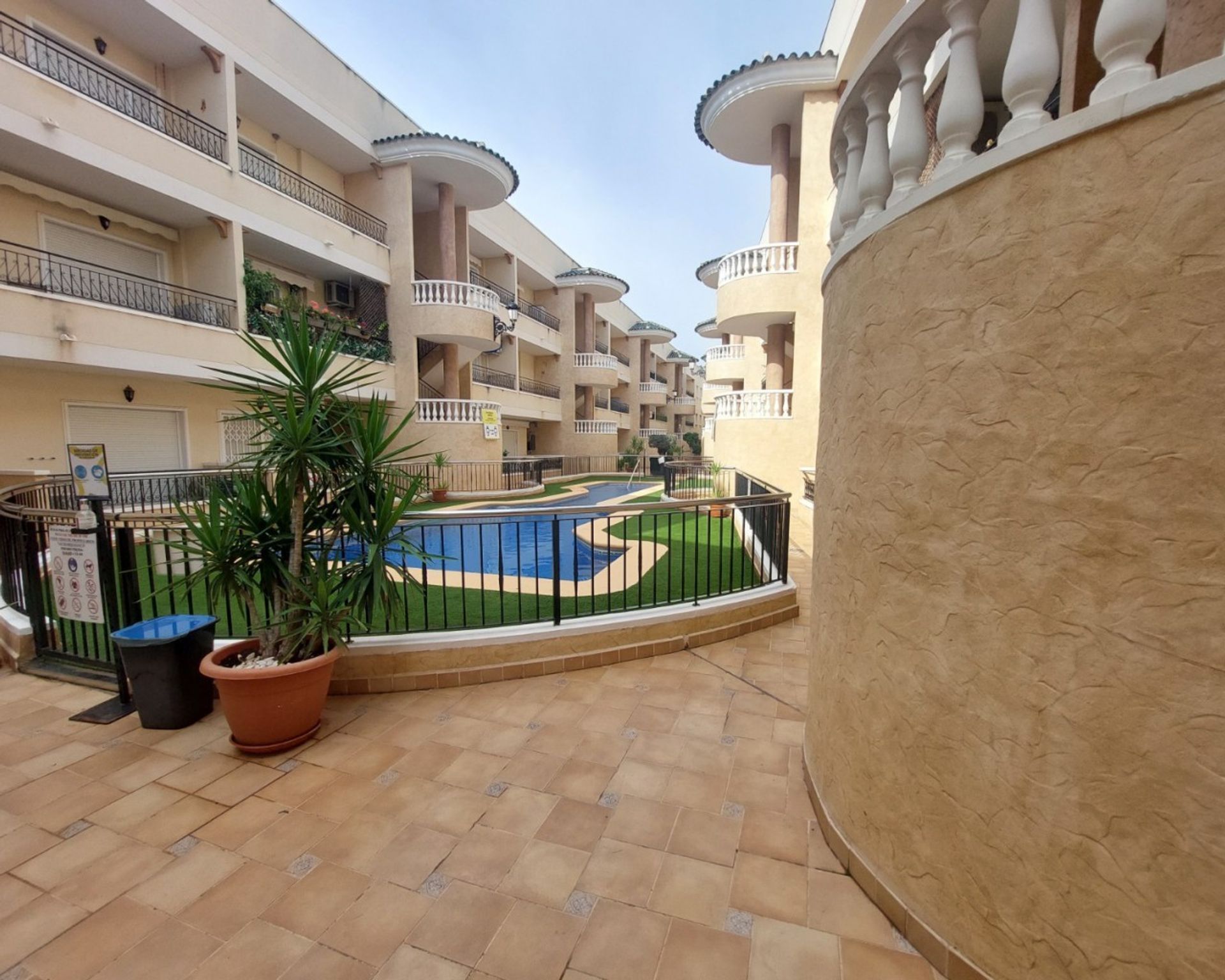 Condominio en Jacarilla, Comunidad Valenciana 11300587