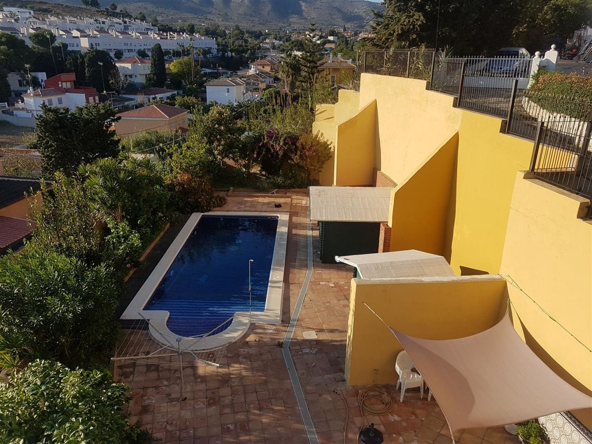 Casa nel Alhaurin de la Torre, Andalusia 11300723