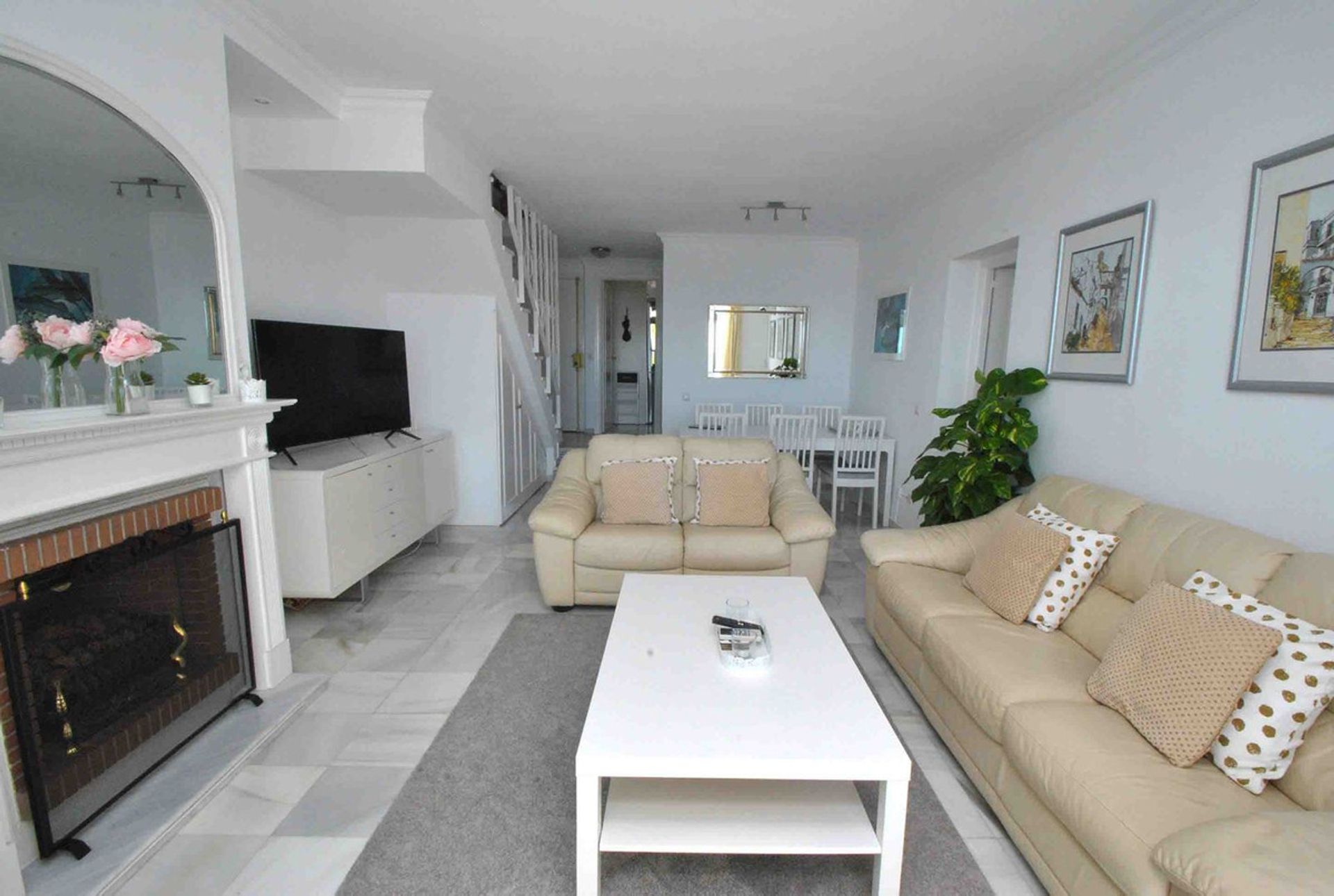 Condominium in Fuengirola, Andalusia 11301569