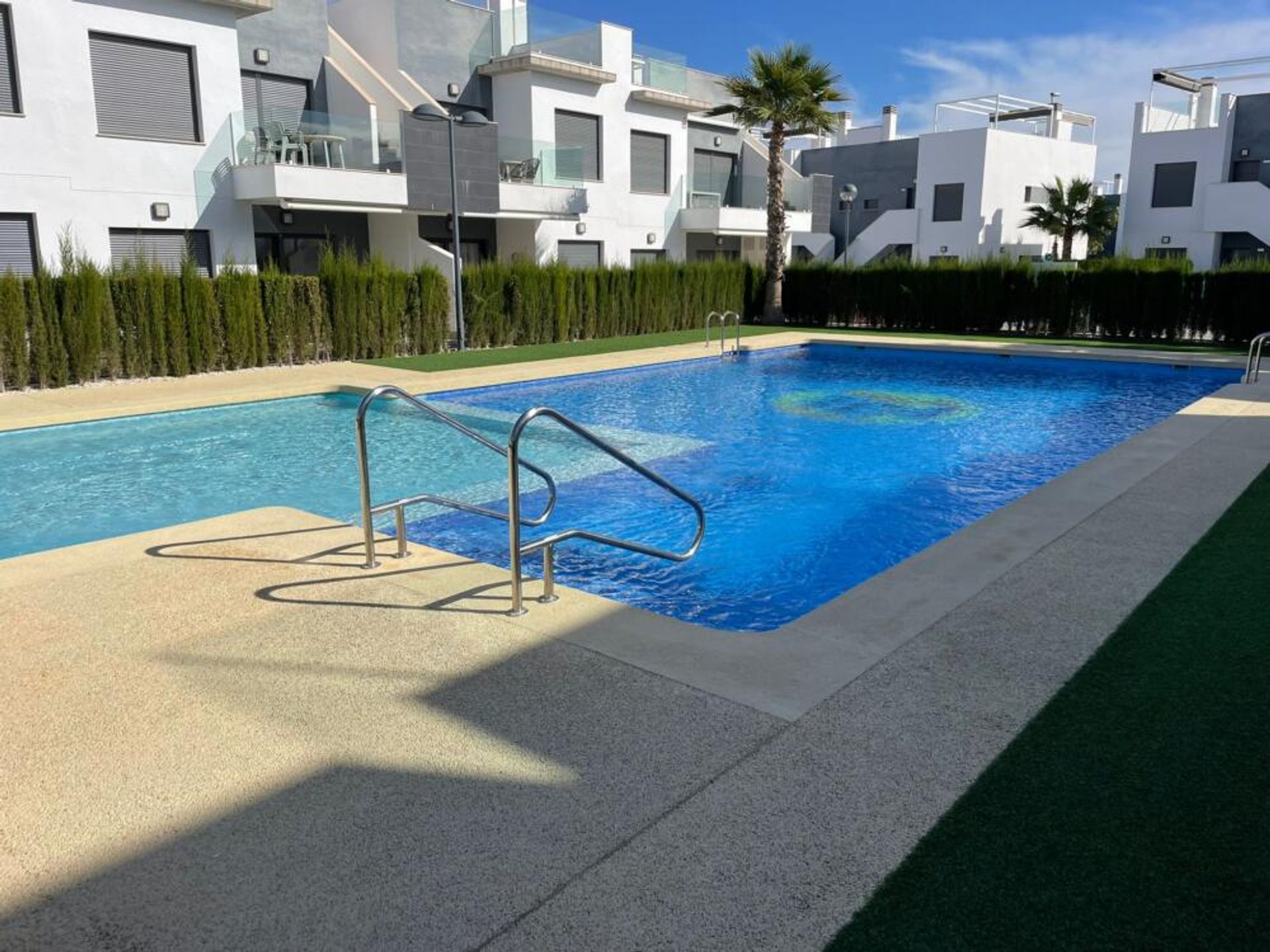 Condominio en Pilar de la Horadada, Comunidad Valenciana 11302481