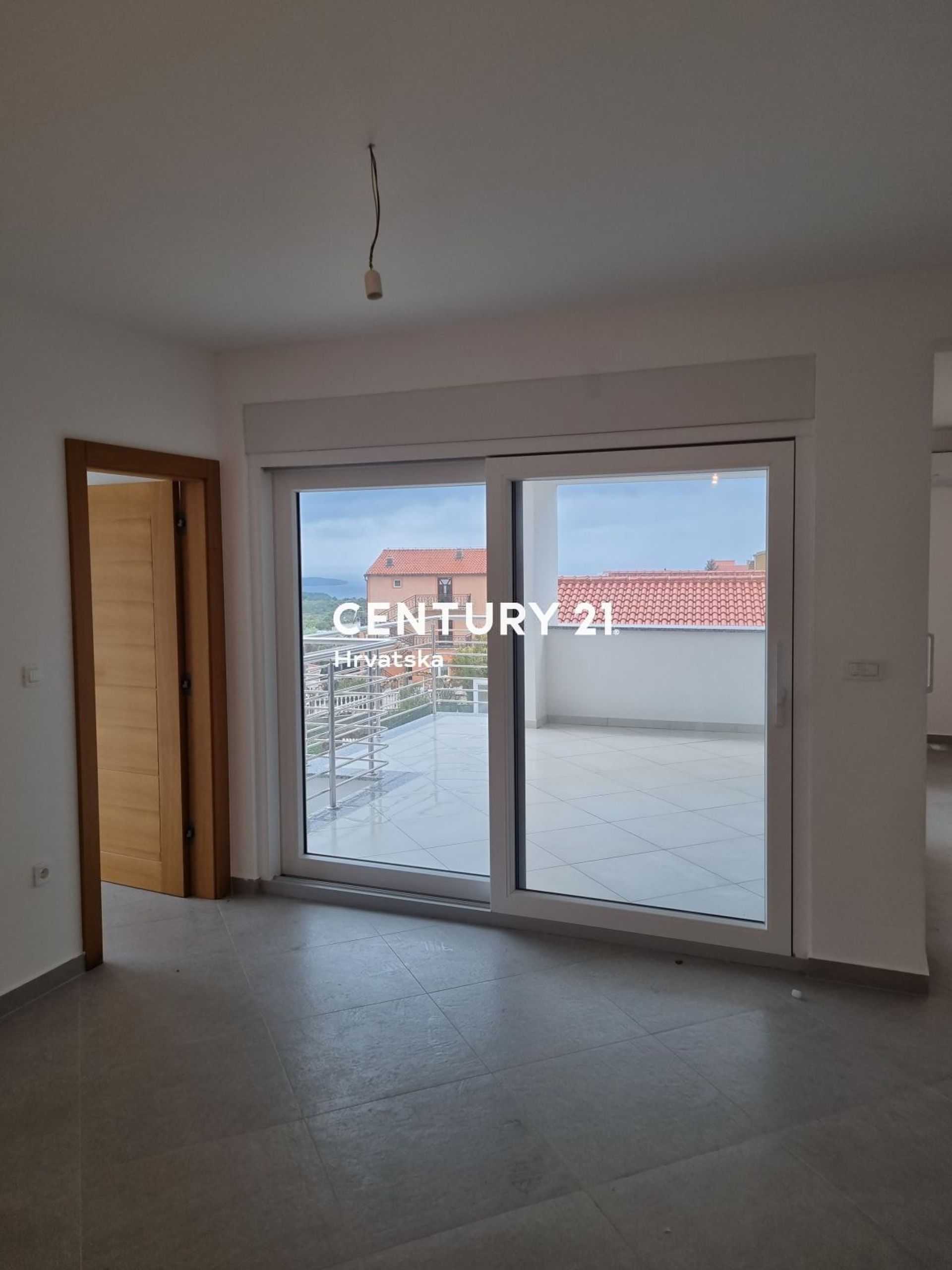 Condominio en Primošten, Šibenik-Knin County 11303203