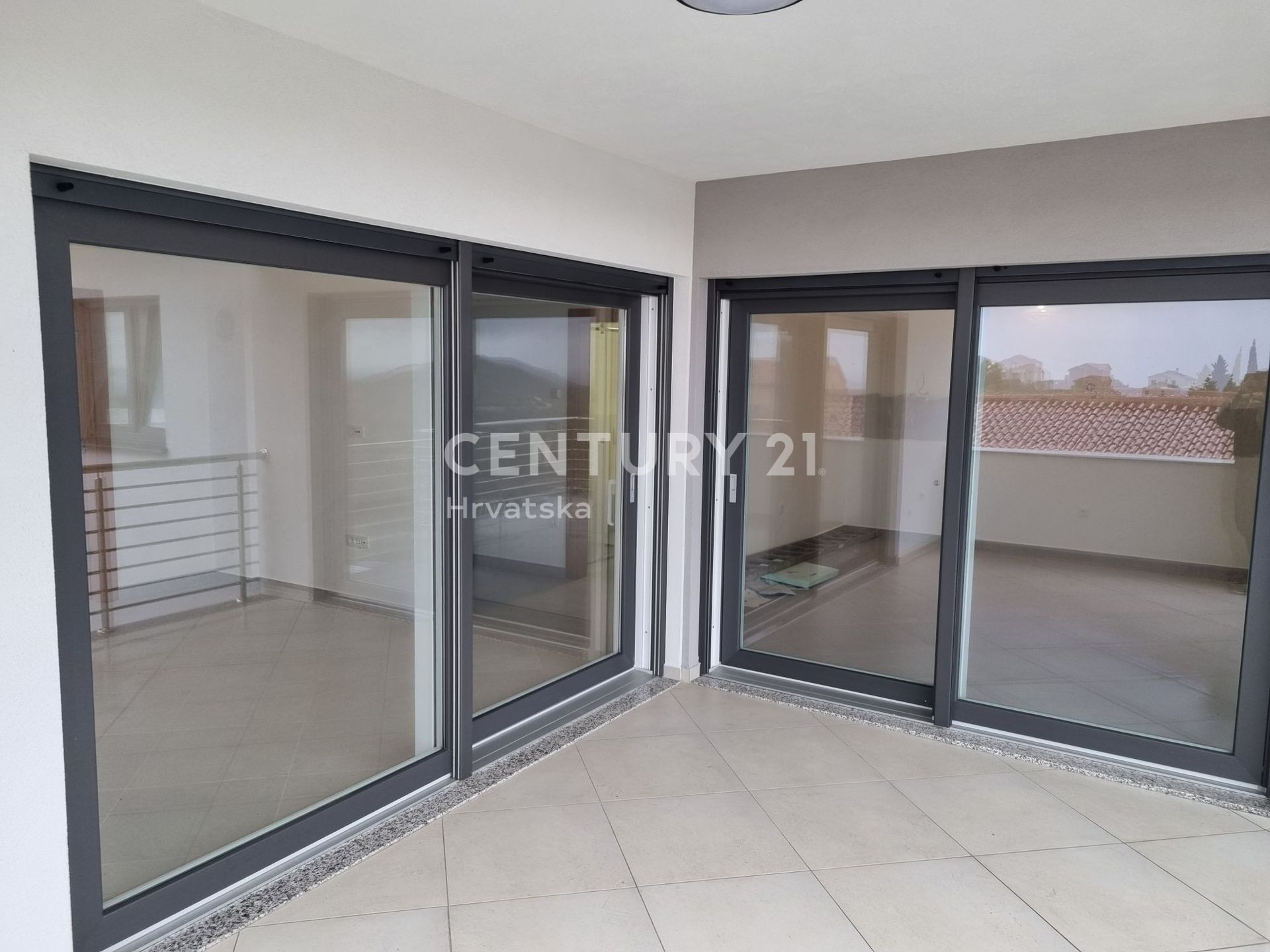 Condominio en Primošten, Šibenik-Knin County 11303204