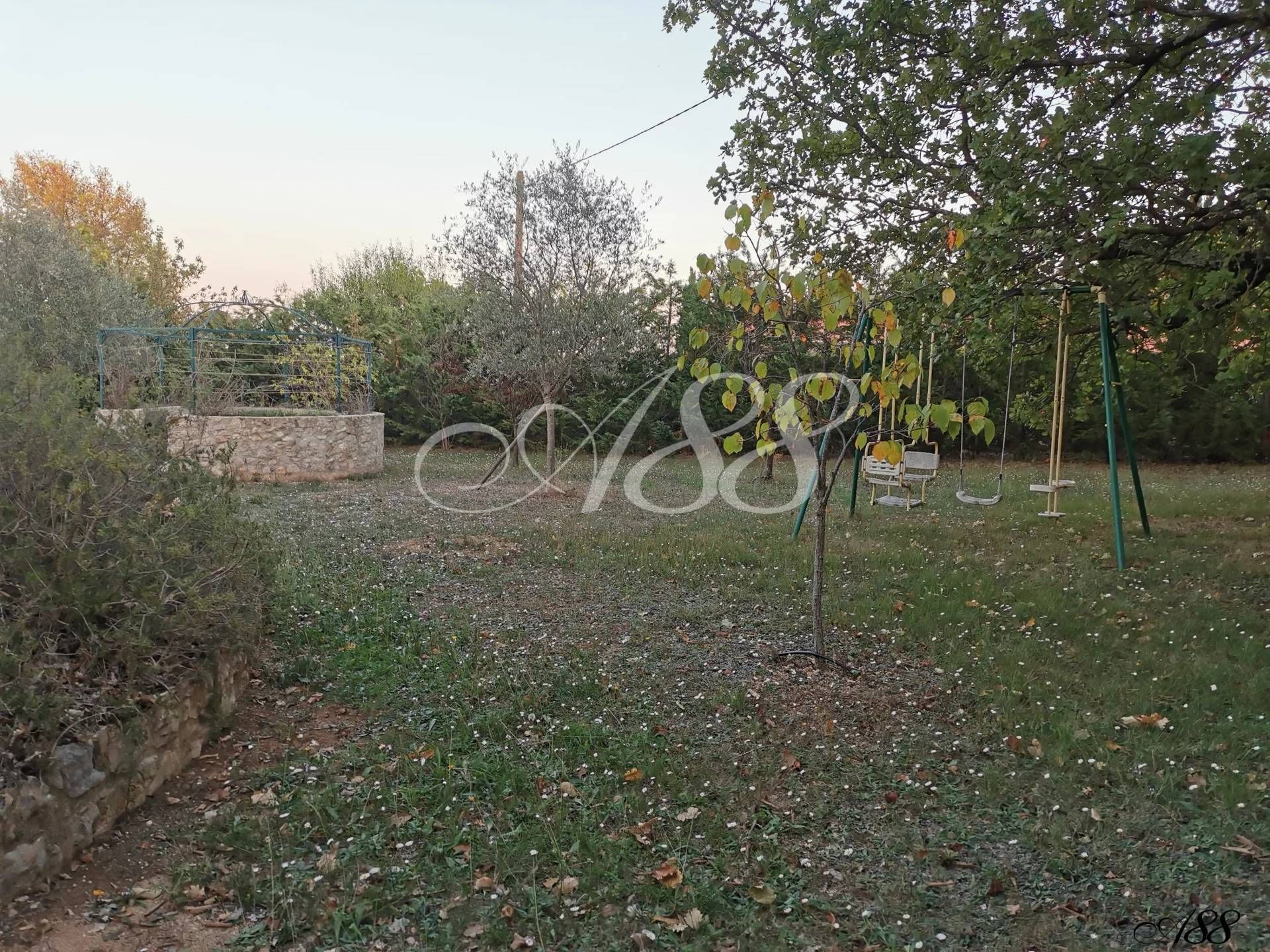 House in Saint-Paul-en-Forêt, Provence-Alpes-Côte d'Azur 11308159