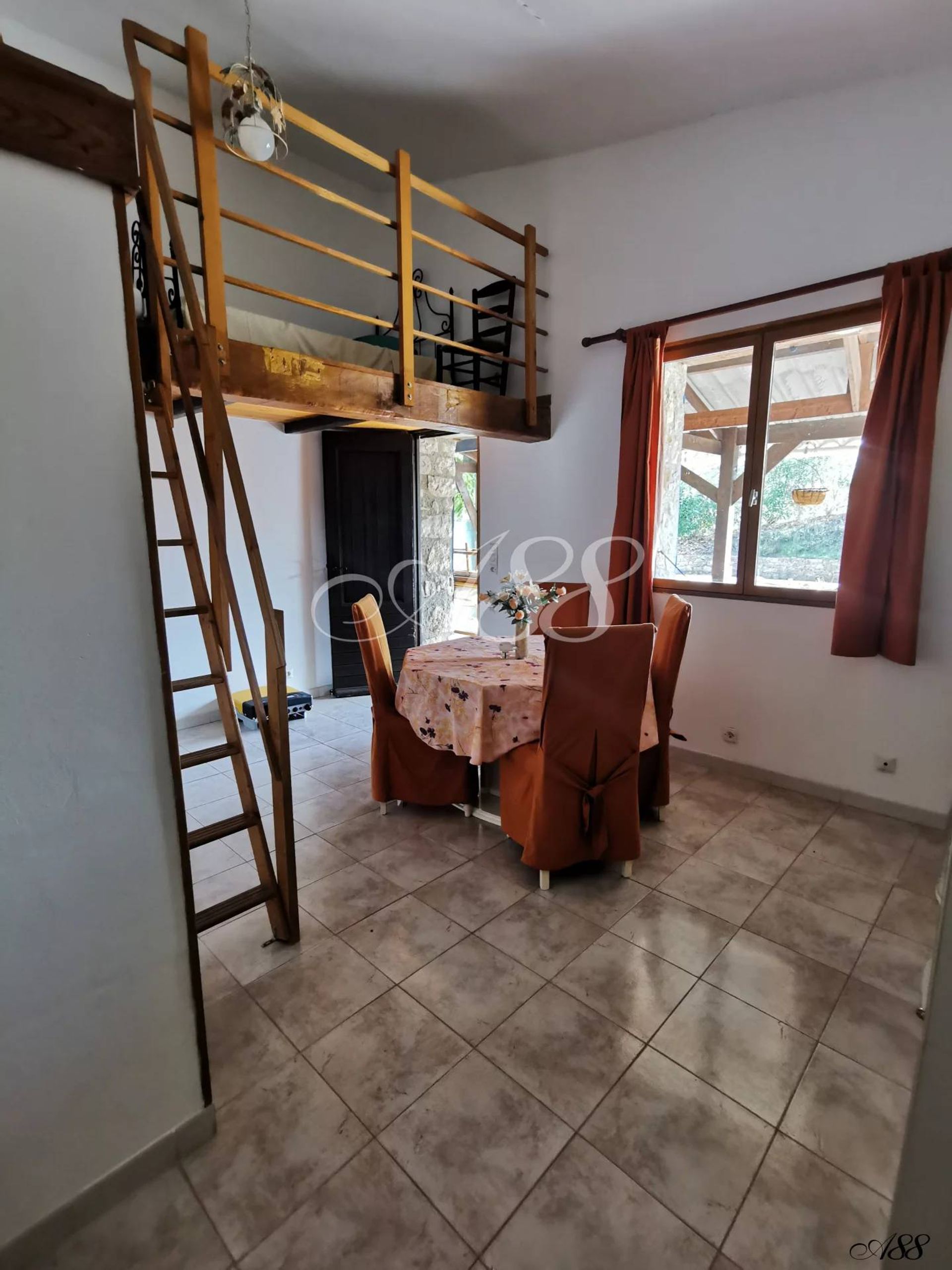 Casa nel Saint-Paul-en-Foret, Provenza-Alpi-Costa Azzurra 11308159