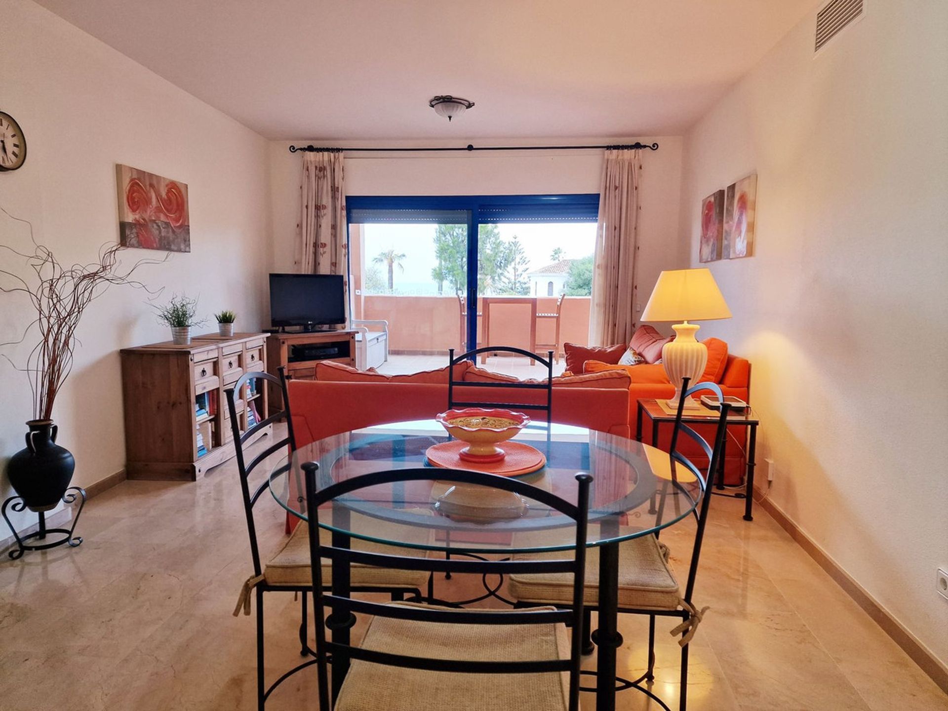 Condominium in Puerto de la Duquesa, Andalusia 11308262