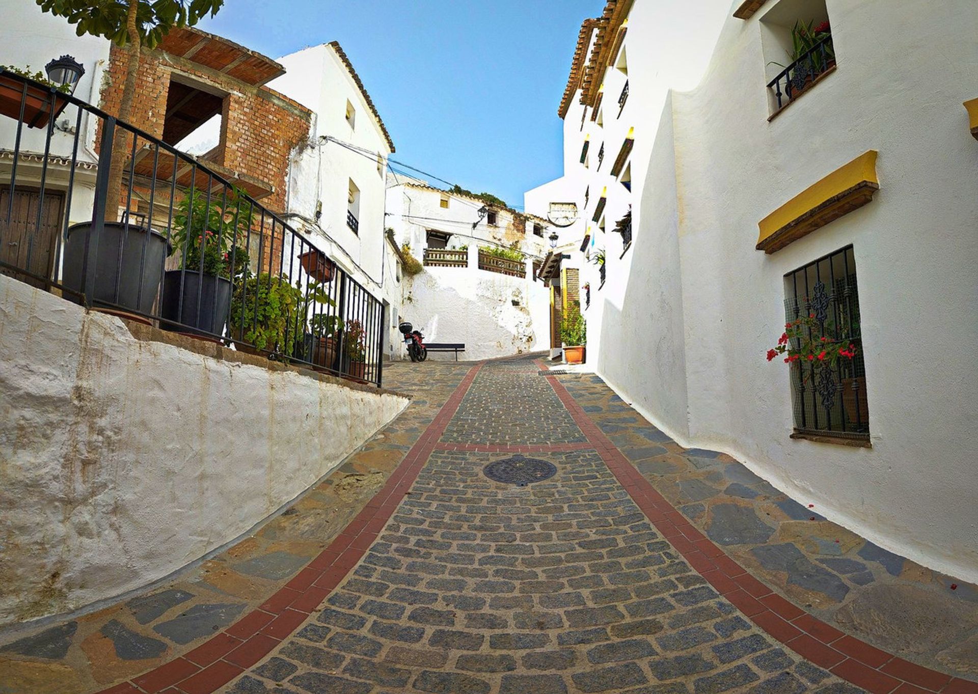 Industrial in Casares, Andalusia 11308269