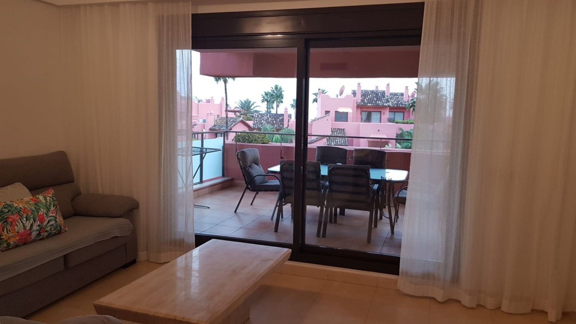 Condominium dans Estepona, Andalucía 11312183