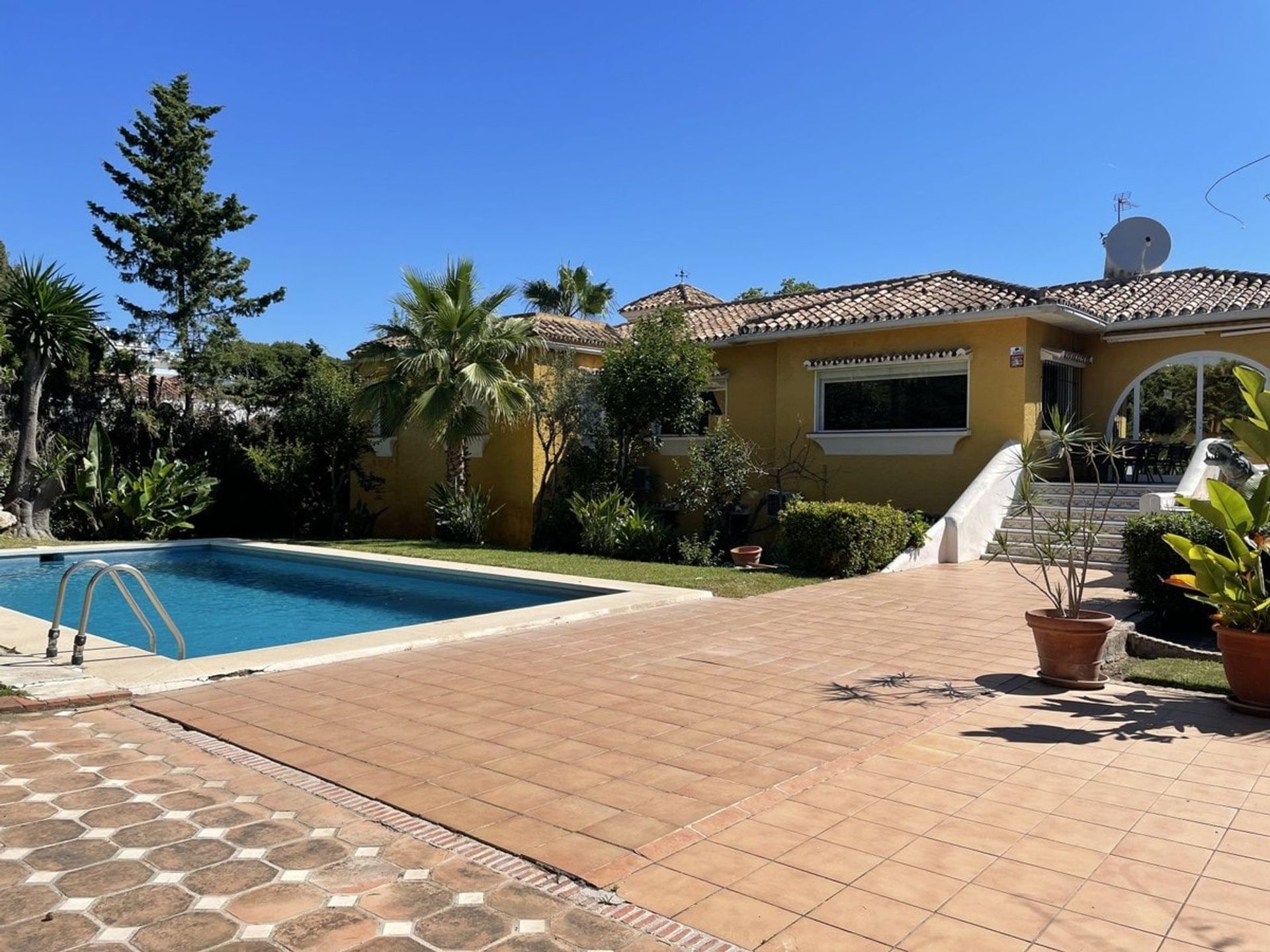 rumah dalam Estepona, Andalucía 11312988